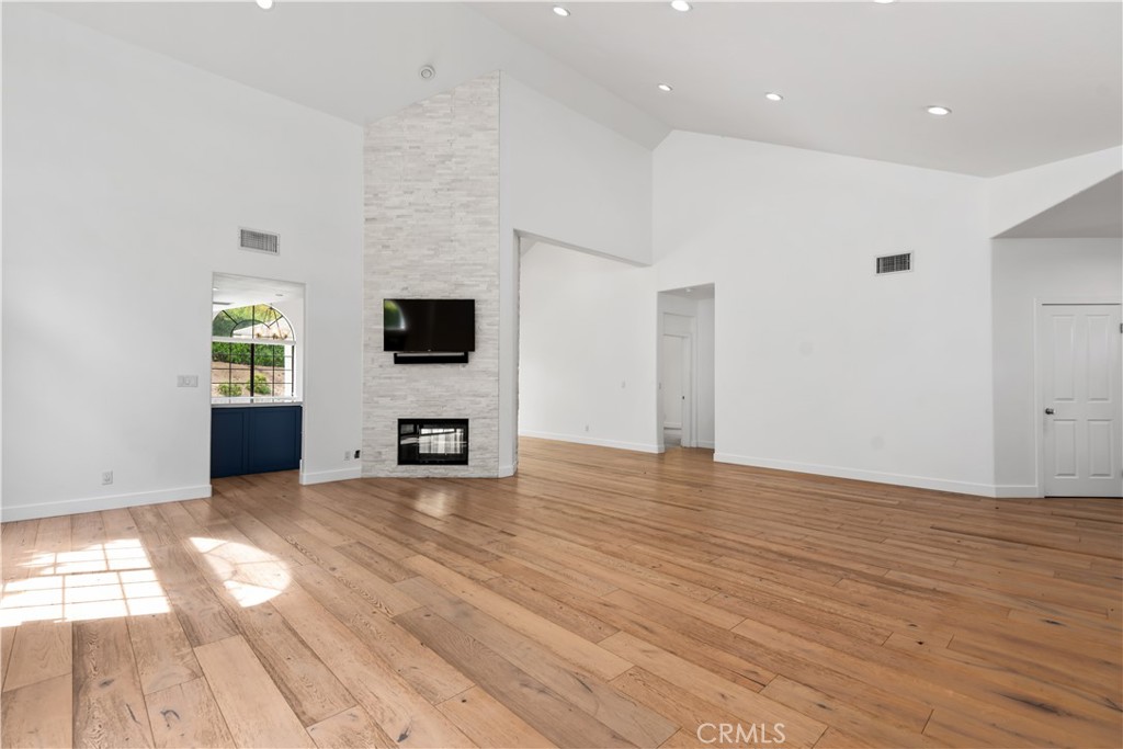 729 Maywood Court