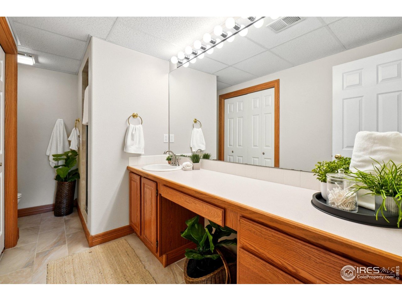 7999 Centrebridge Dr