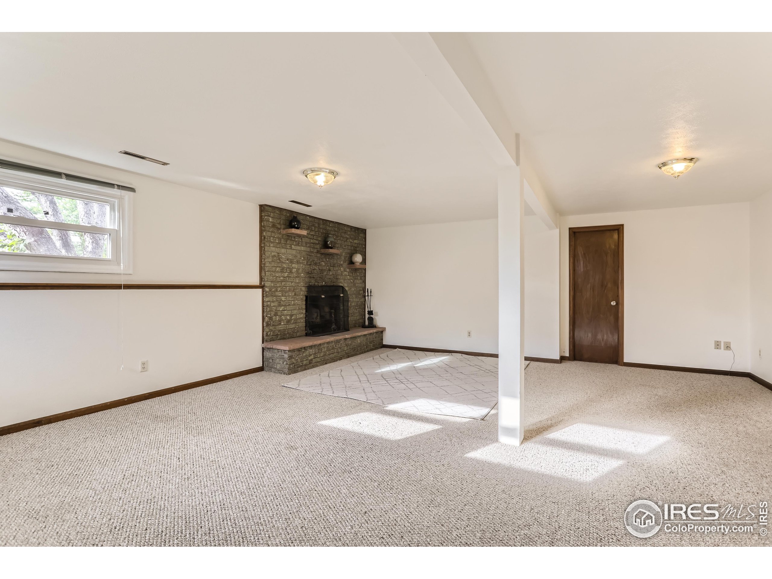 8942 Comanche Rd