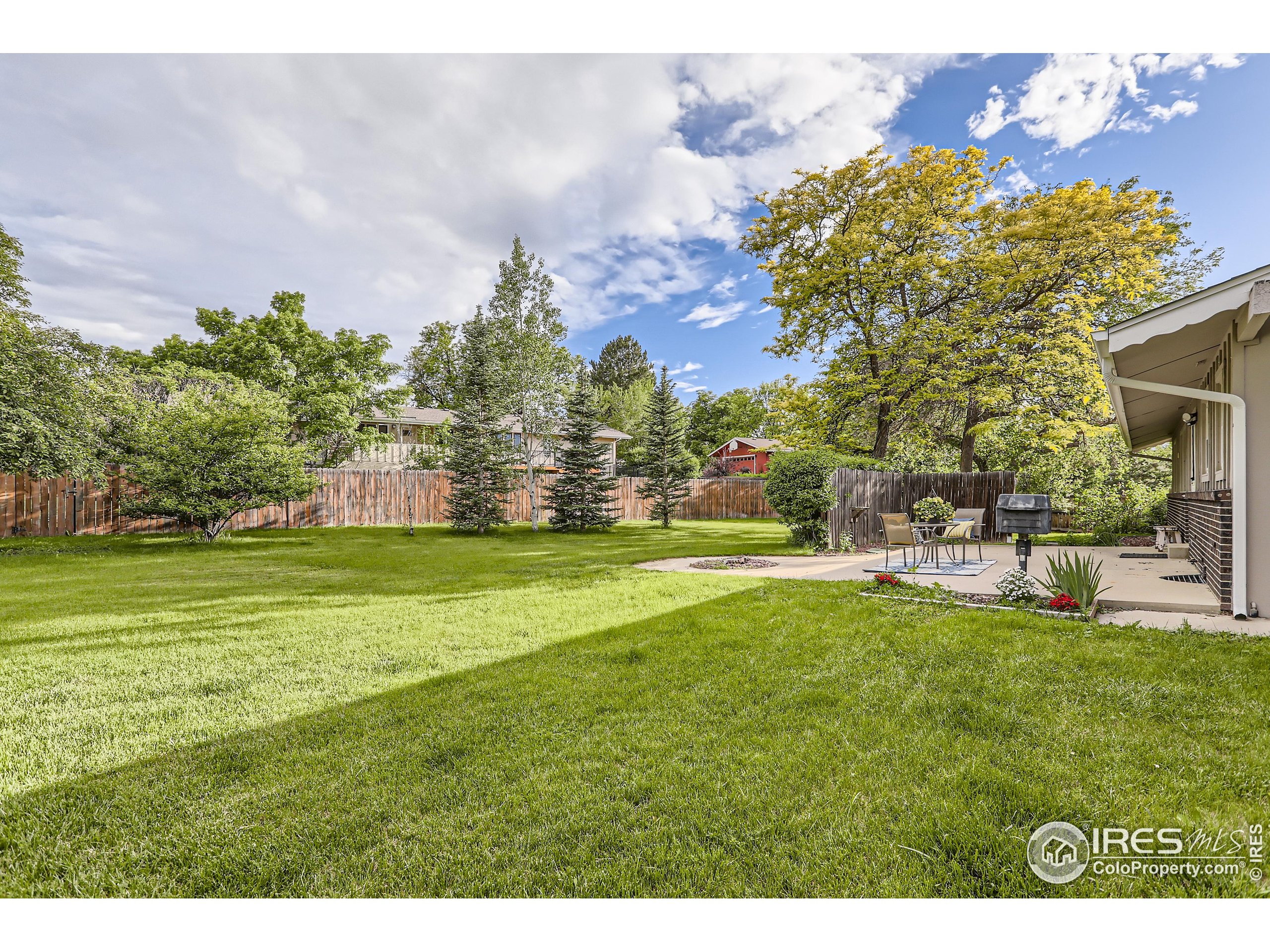8942 Comanche Rd