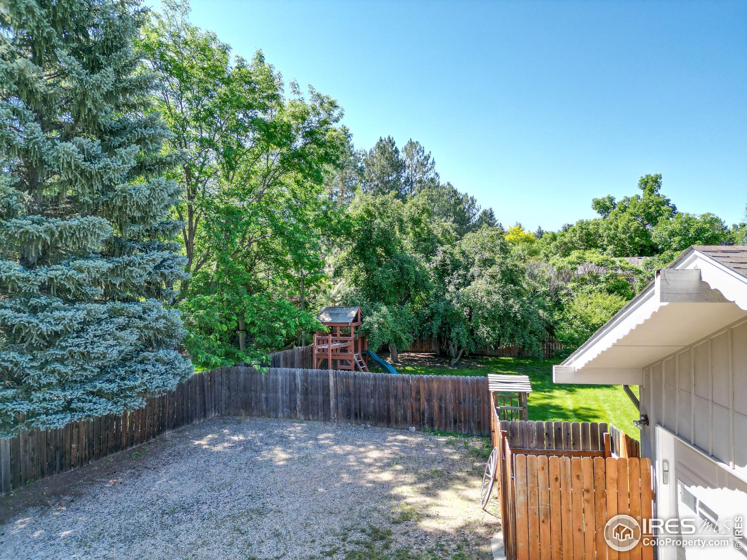 8942 Comanche Rd