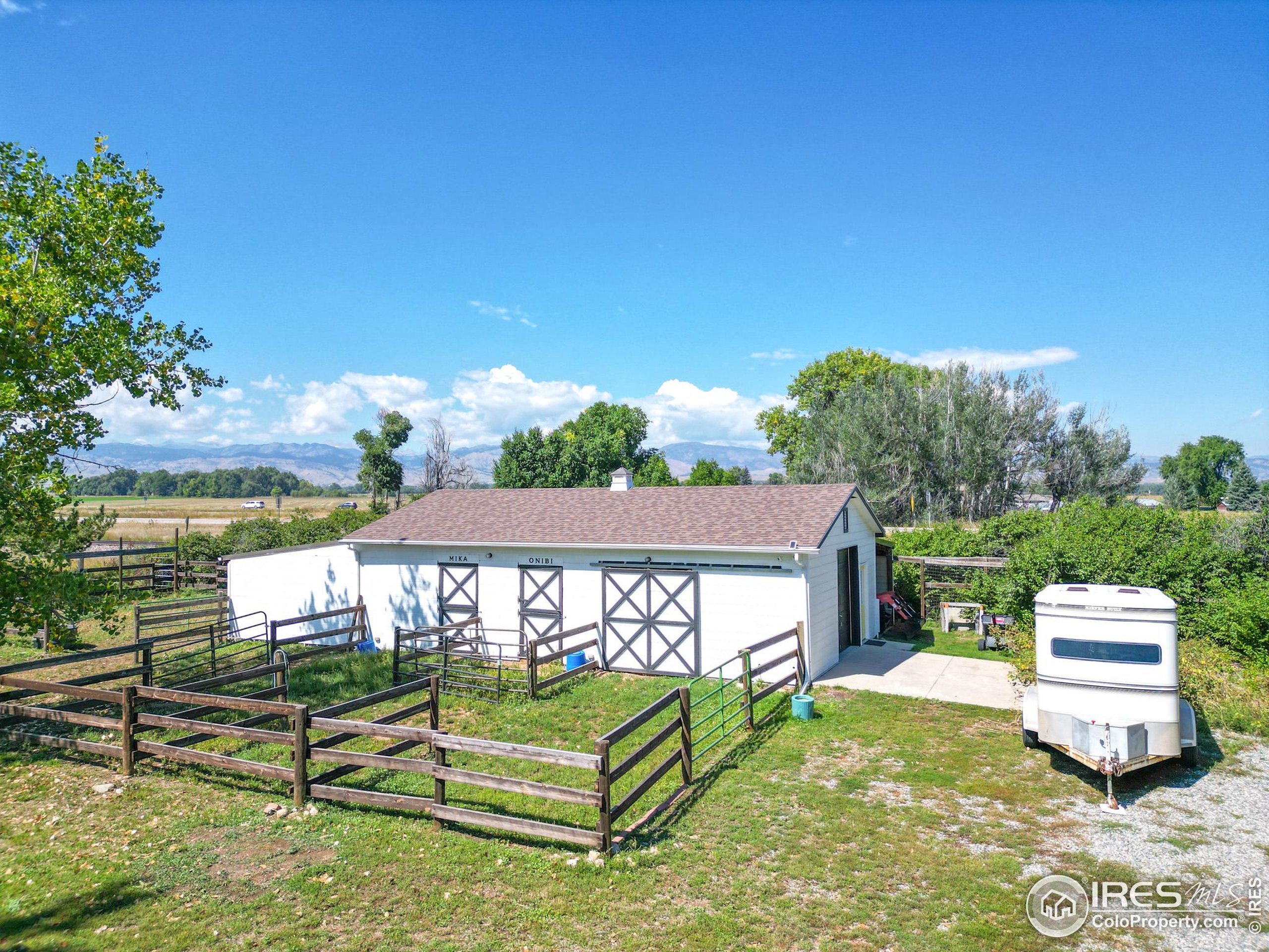 6957 Peppertree Dr