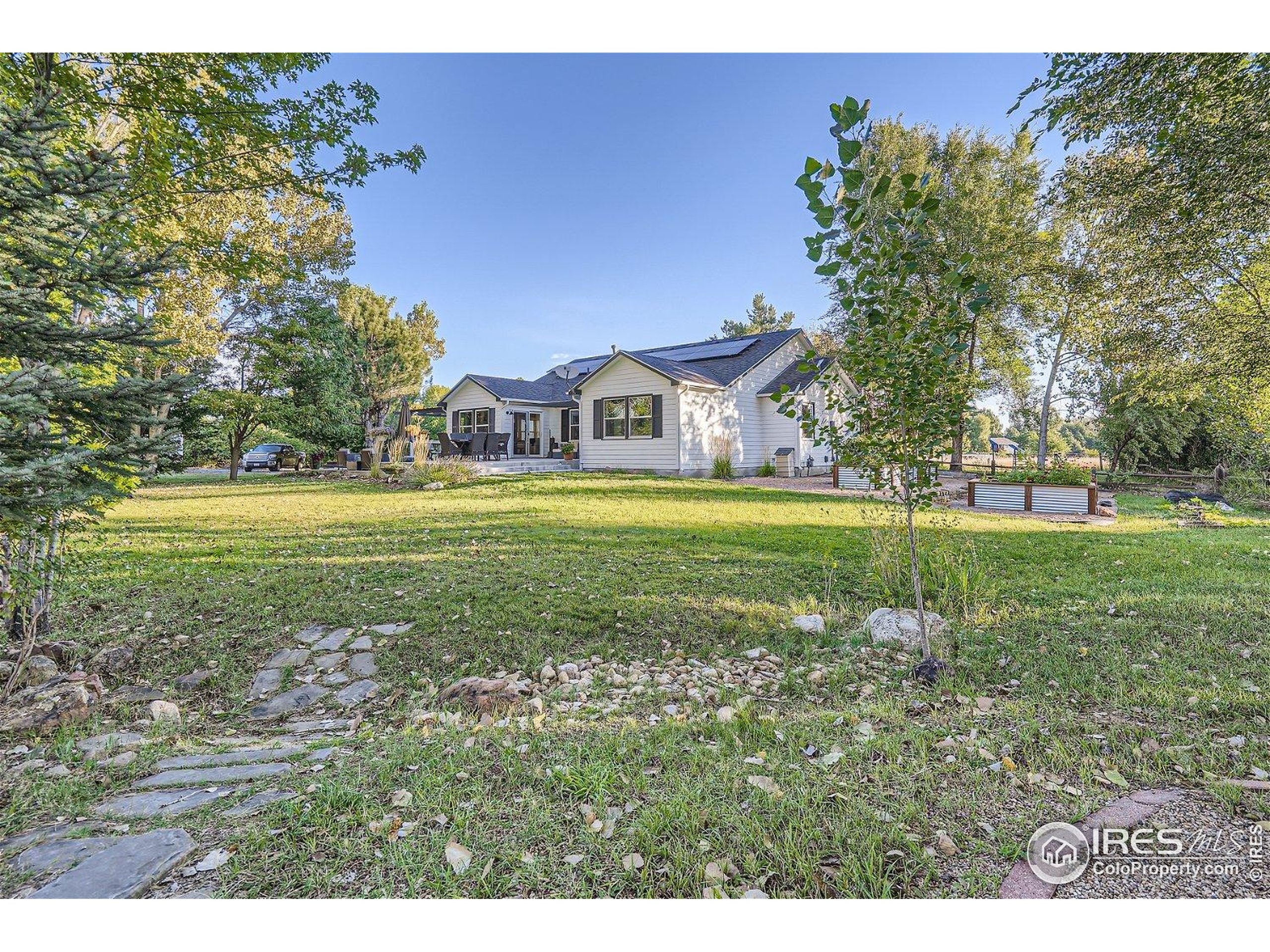 6957 Peppertree Dr