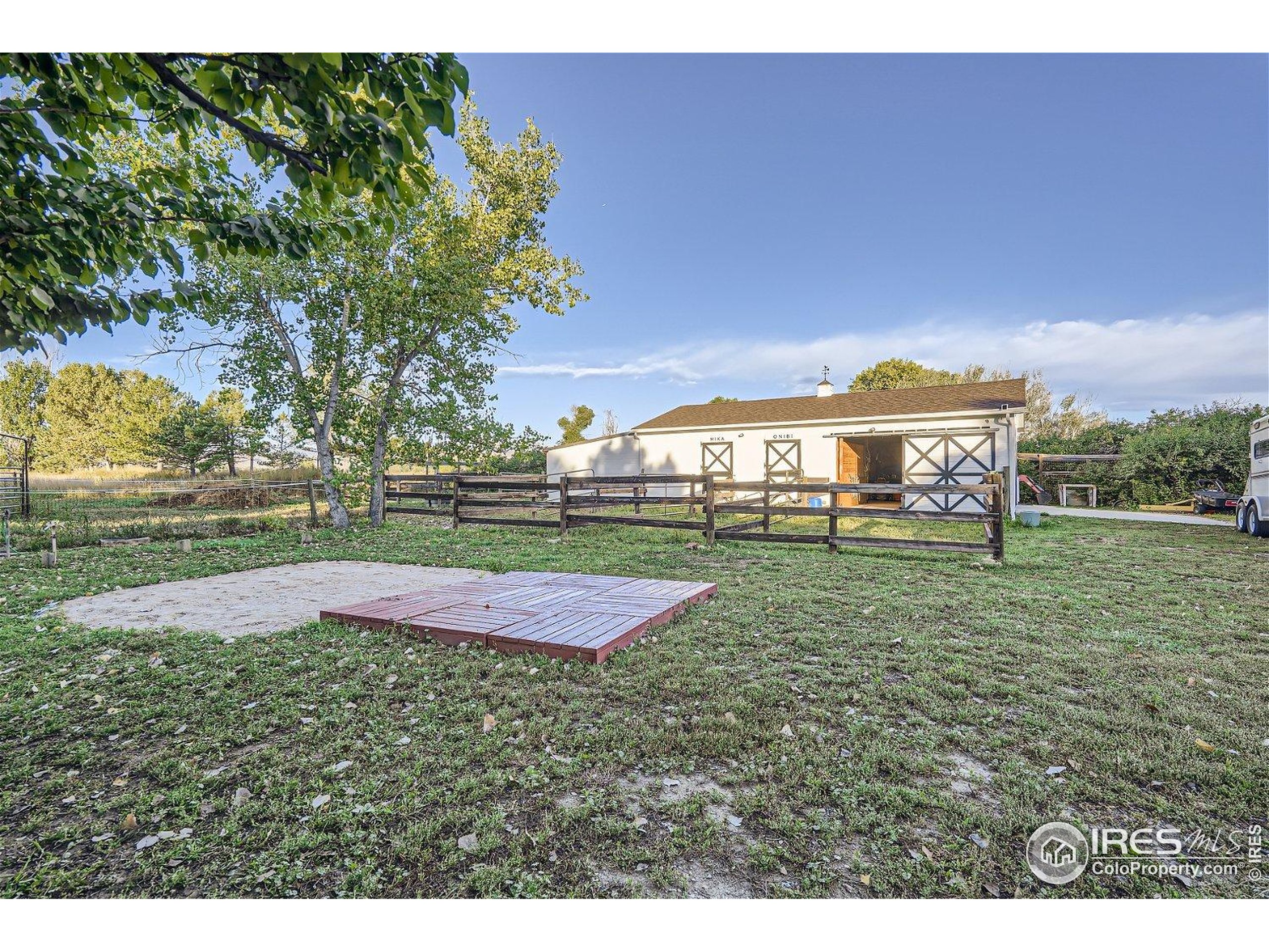 6957 Peppertree Dr