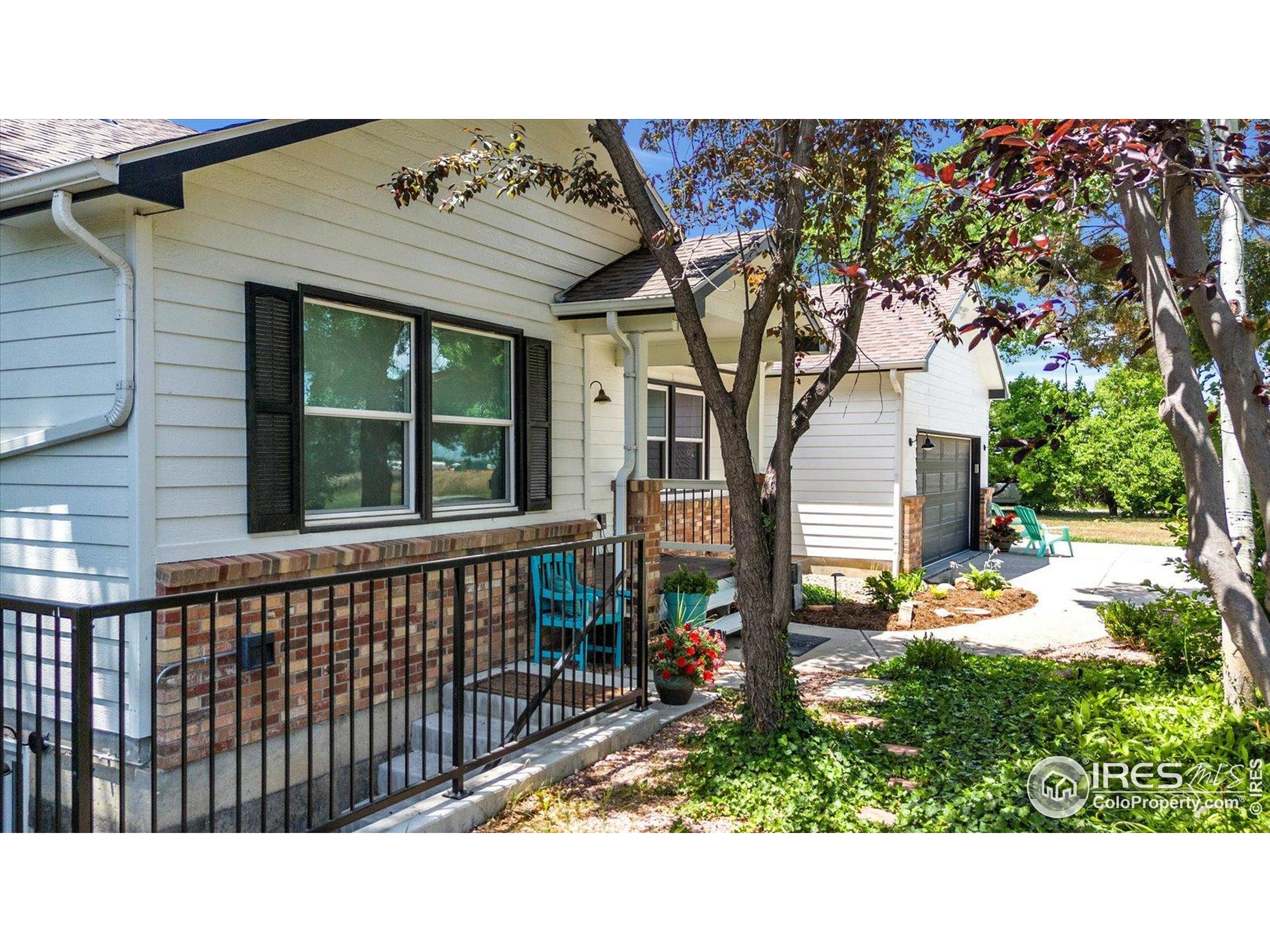 6957 Peppertree Dr