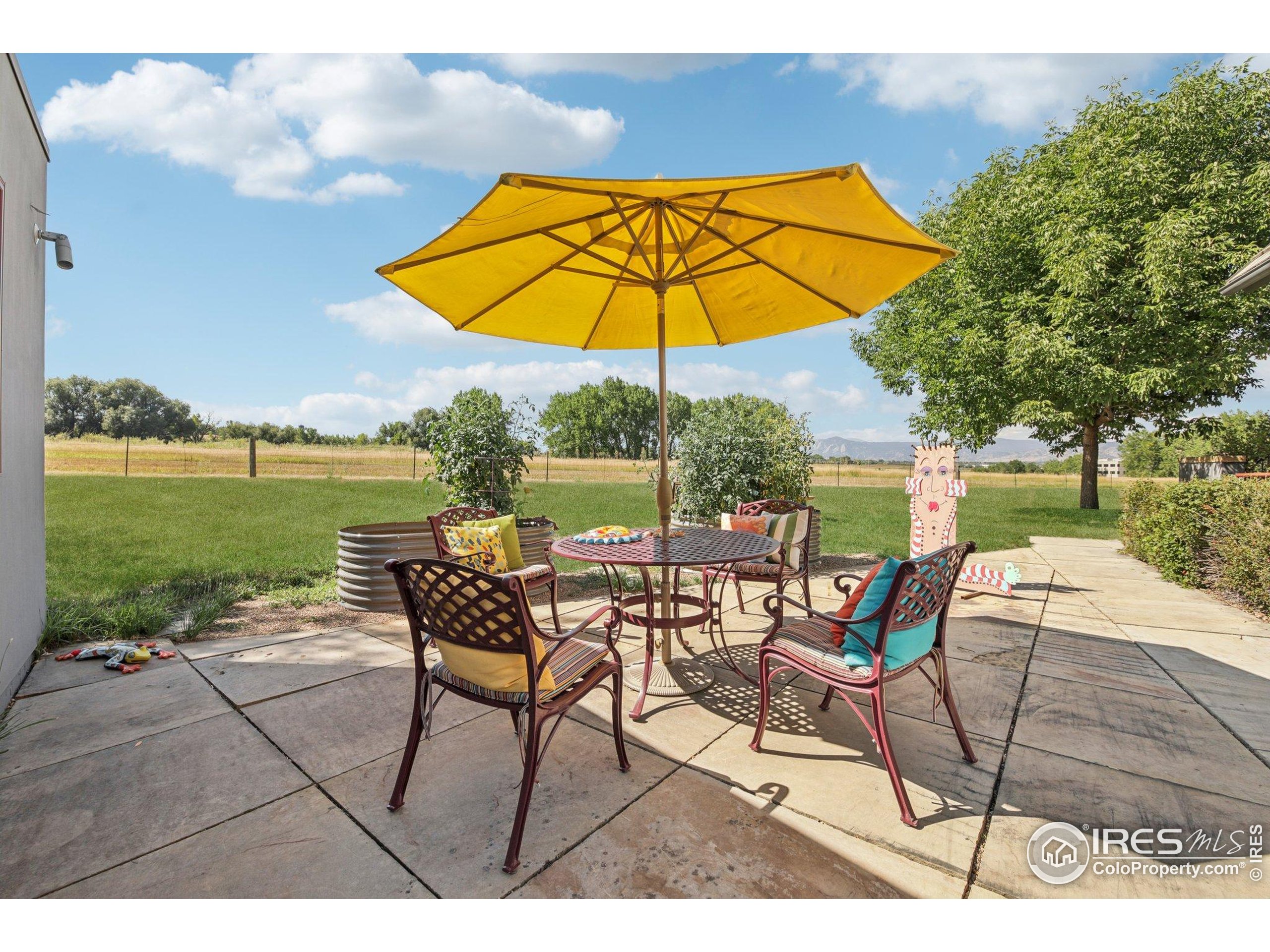 6423 Monarch Park Ct
