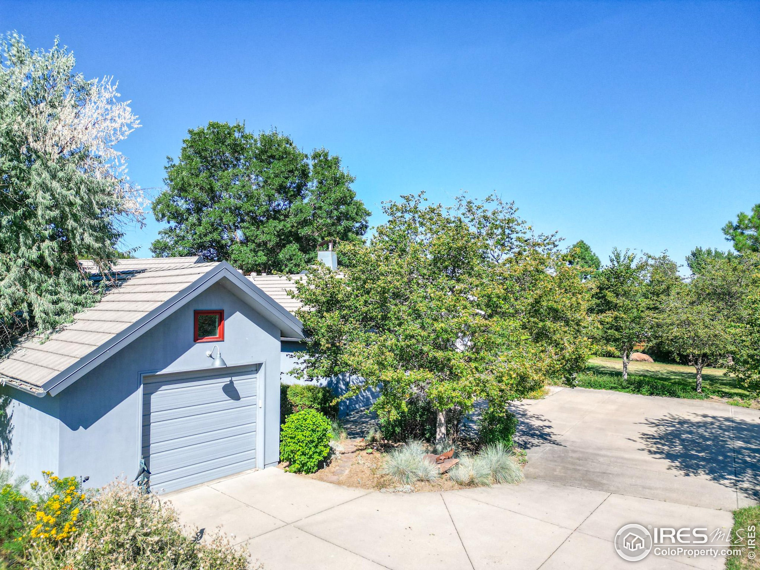 6423 Monarch Park Ct