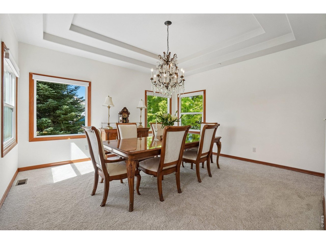 7688 Crestview Dr