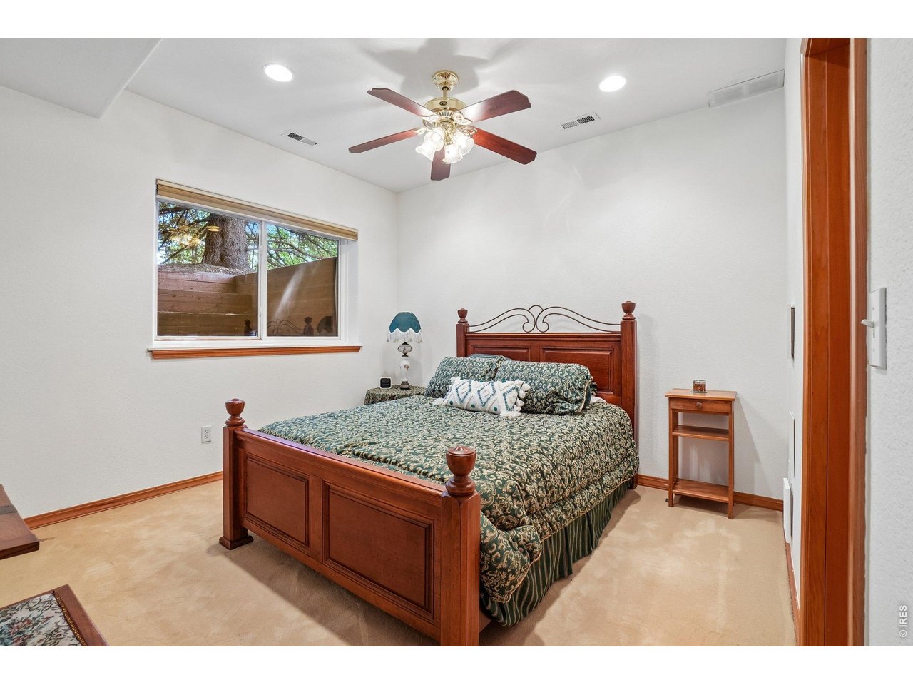 7688 Crestview Dr