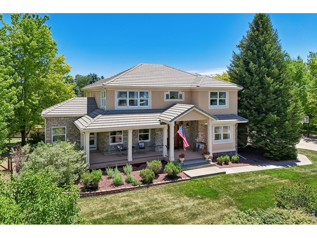 7688 Crestview Dr
