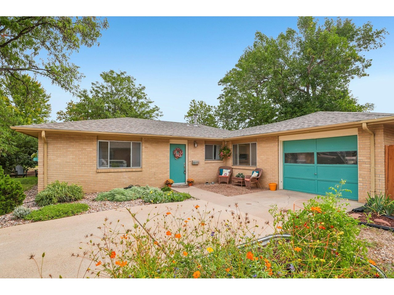1228 Frontier Dr