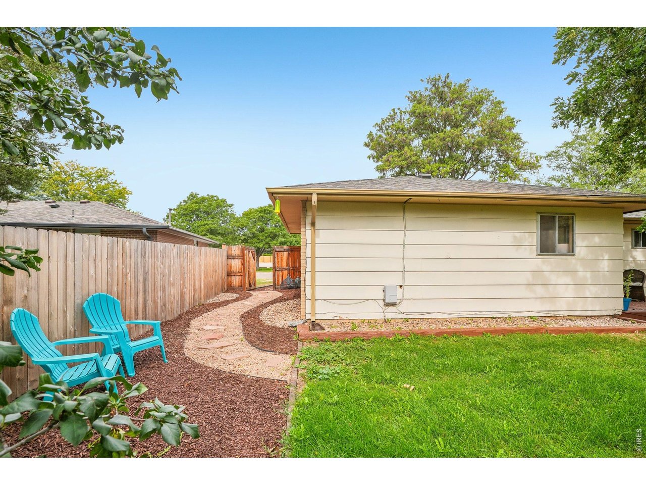 1228 Frontier Dr