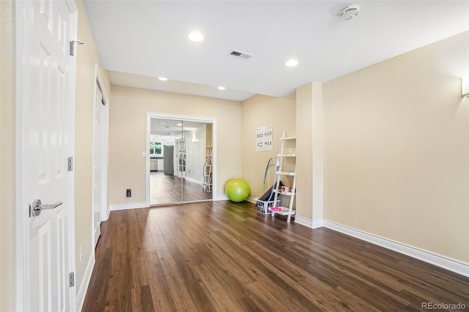 8272 Greenwood Place
