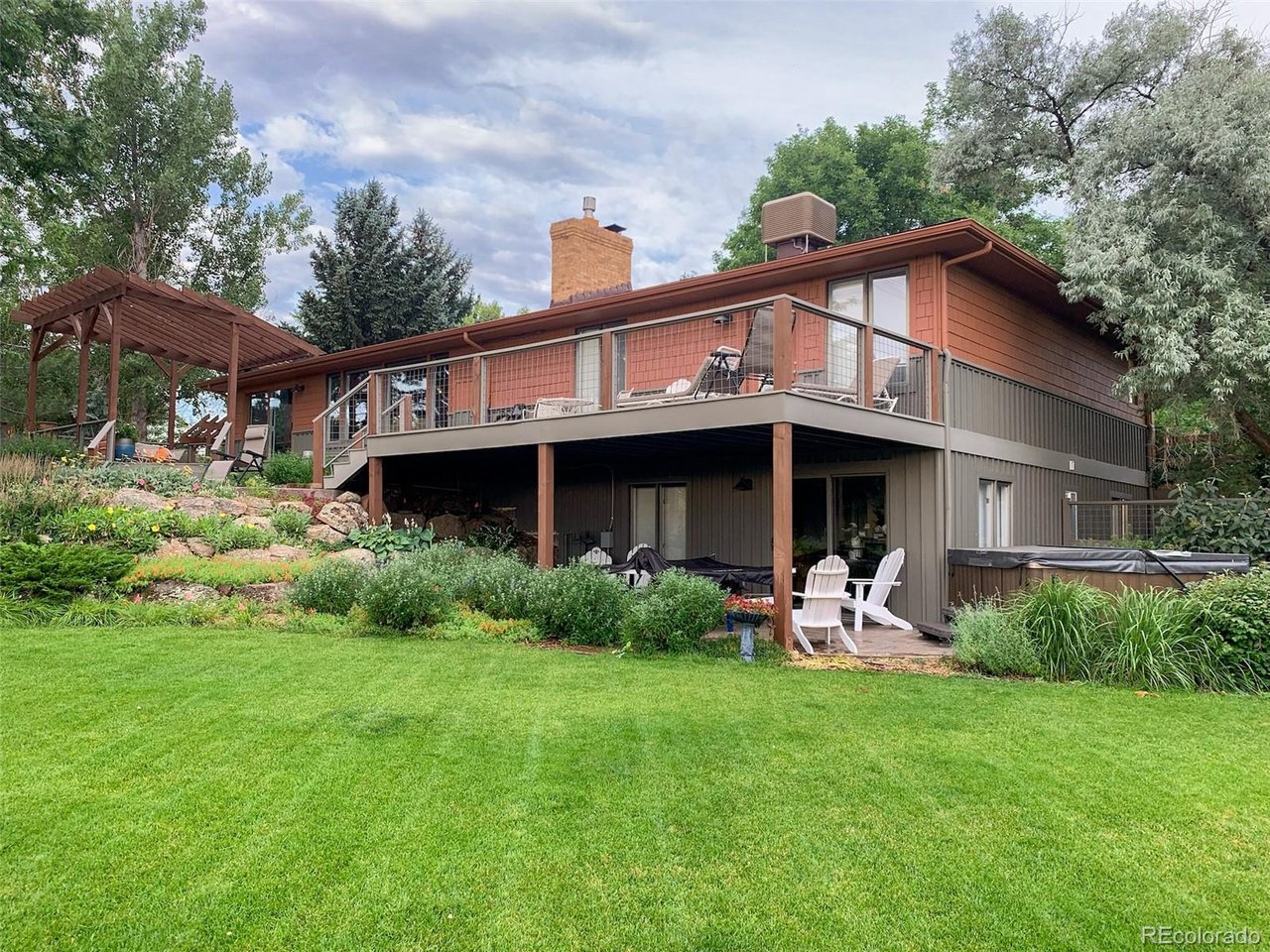 6640 Paiute Ct