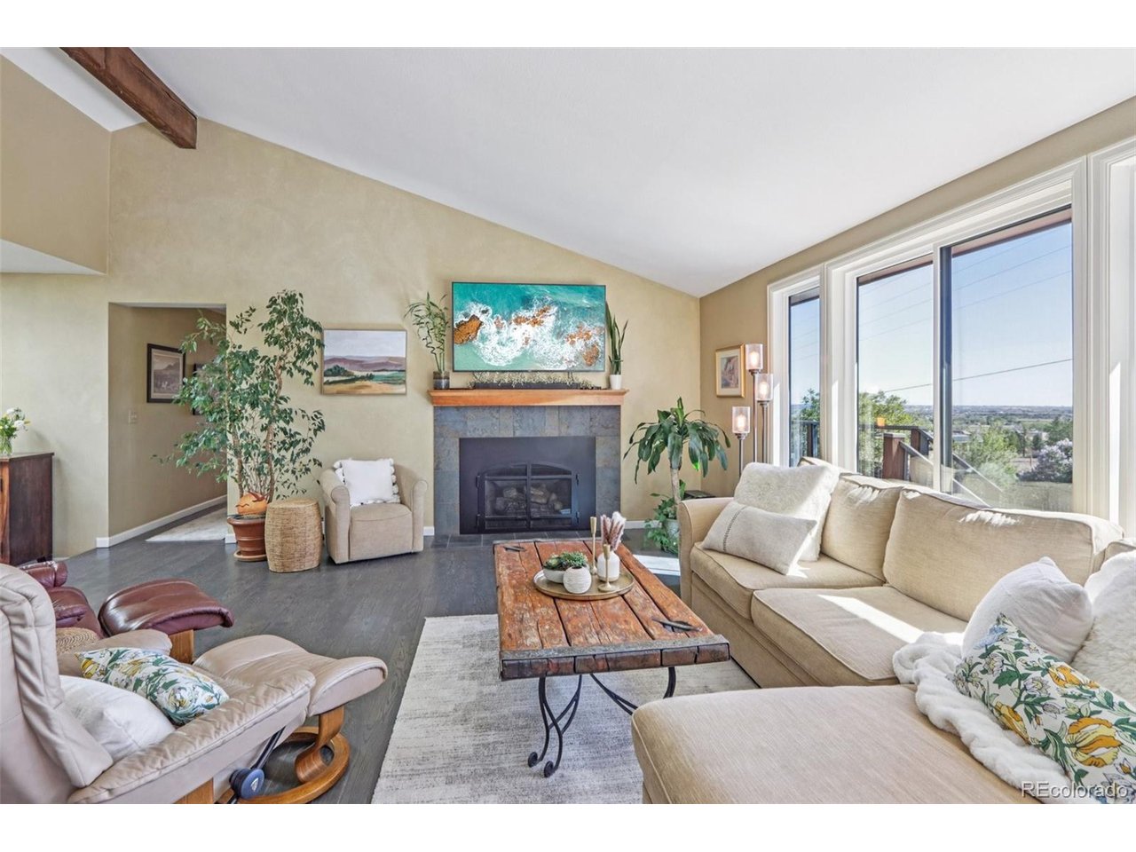 6640 Paiute Ct