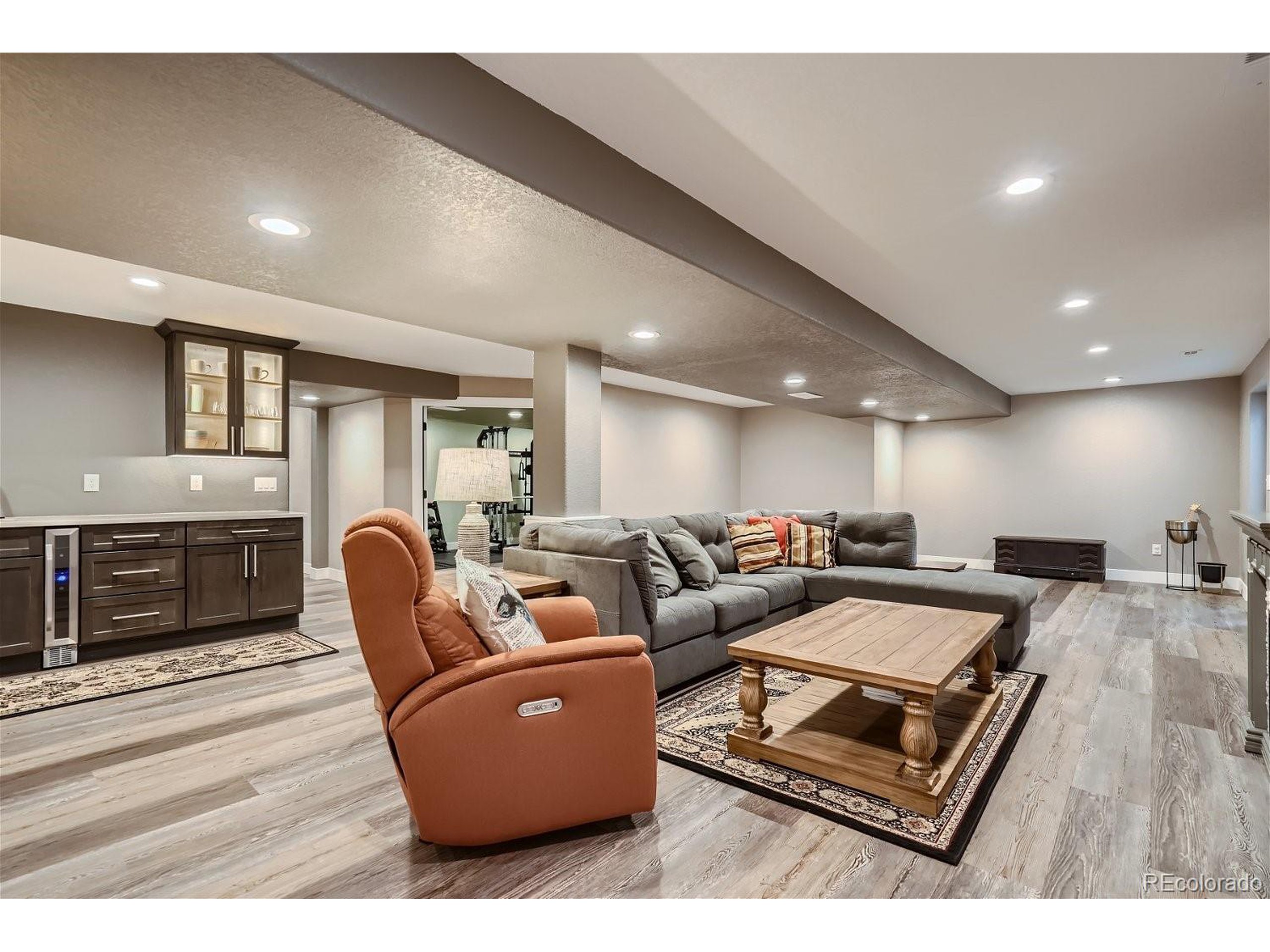 6957 Peppertree Dr