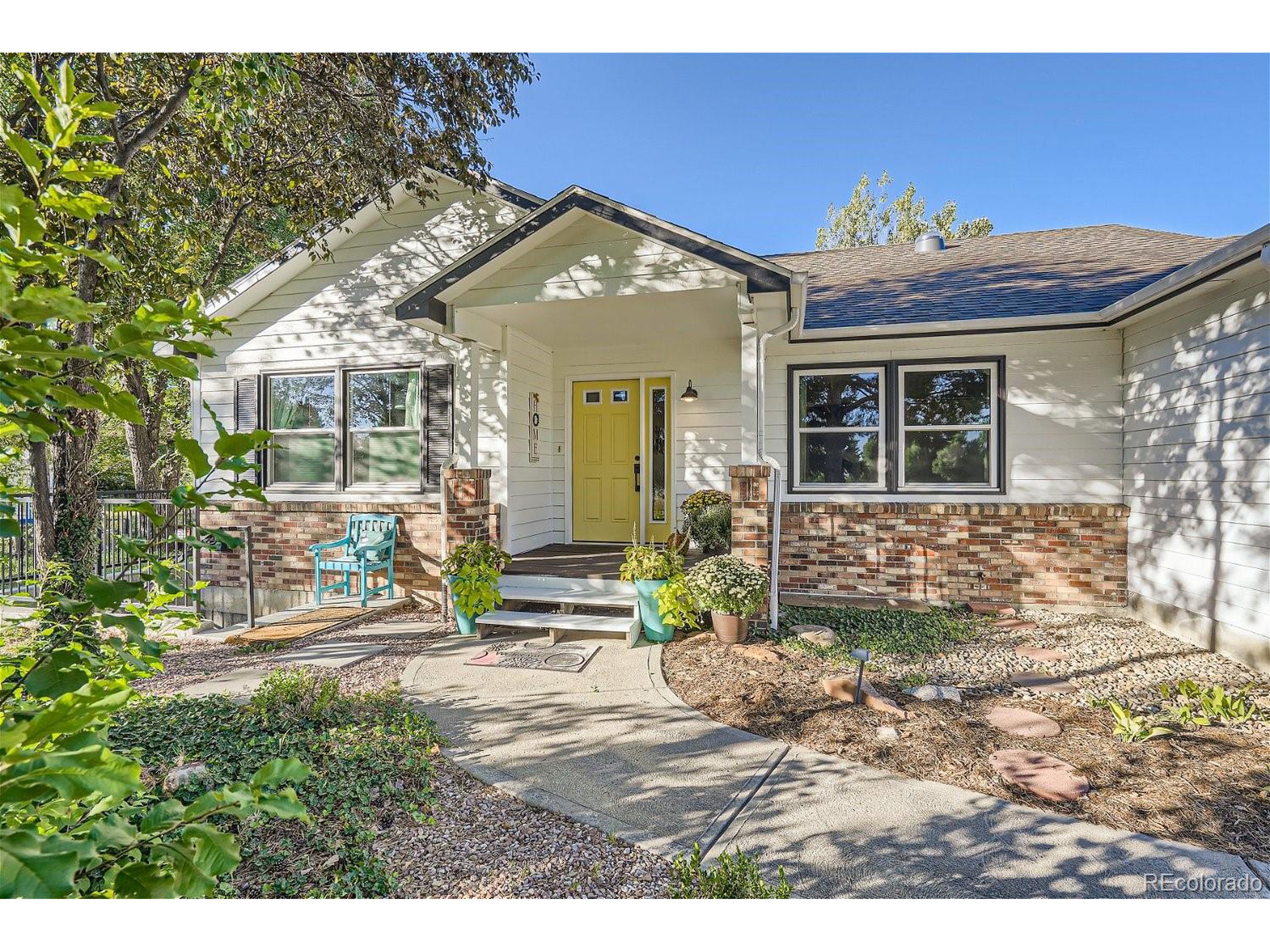 6957 Peppertree Dr