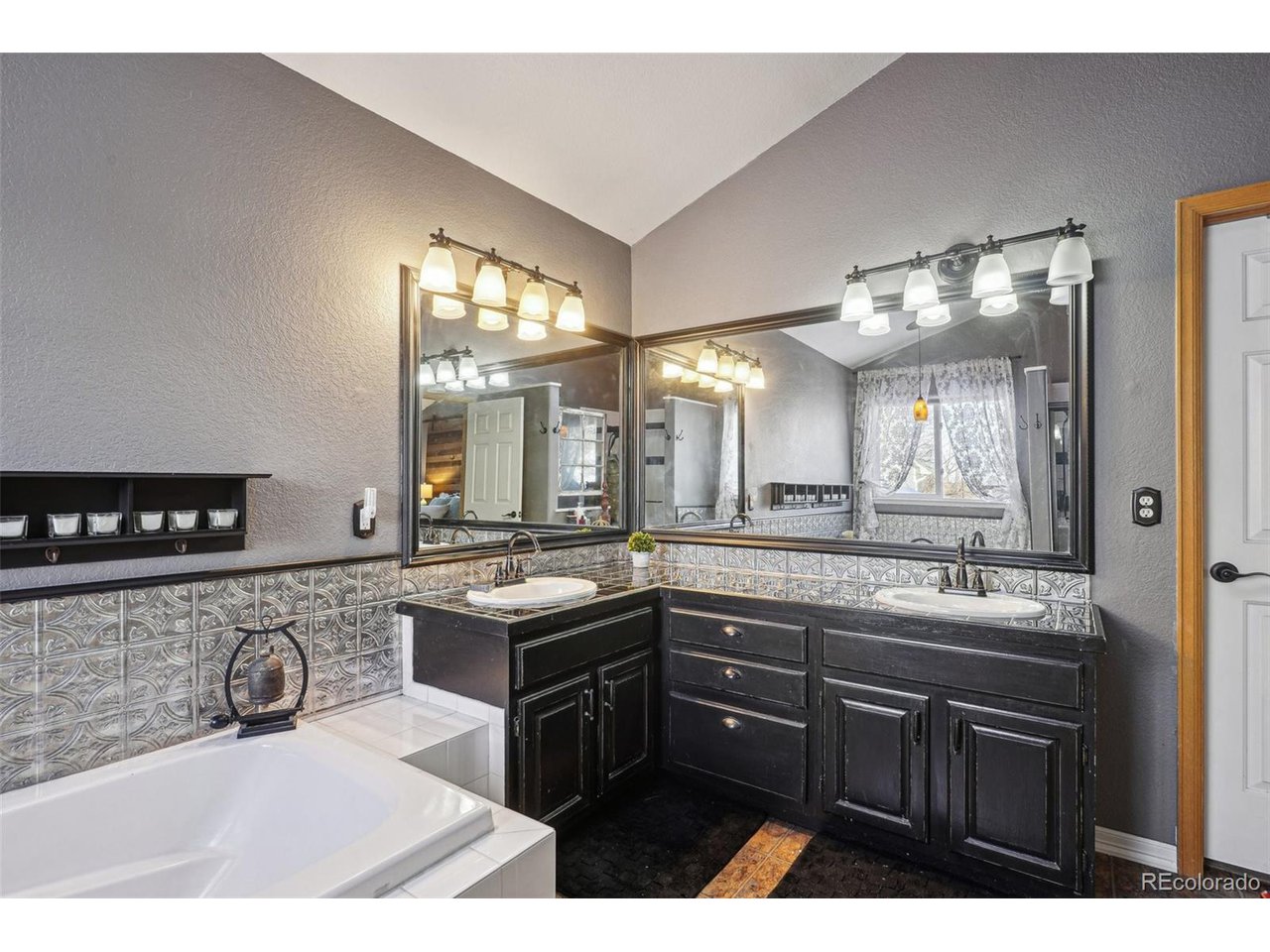 7909 Fairfax Ct
