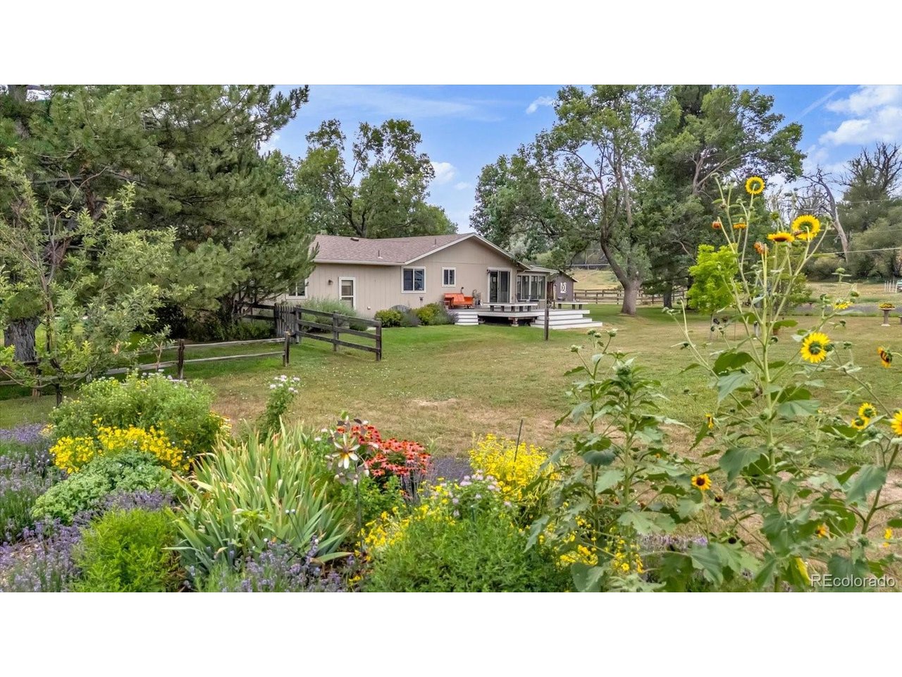 7922 Meadowlake Rd