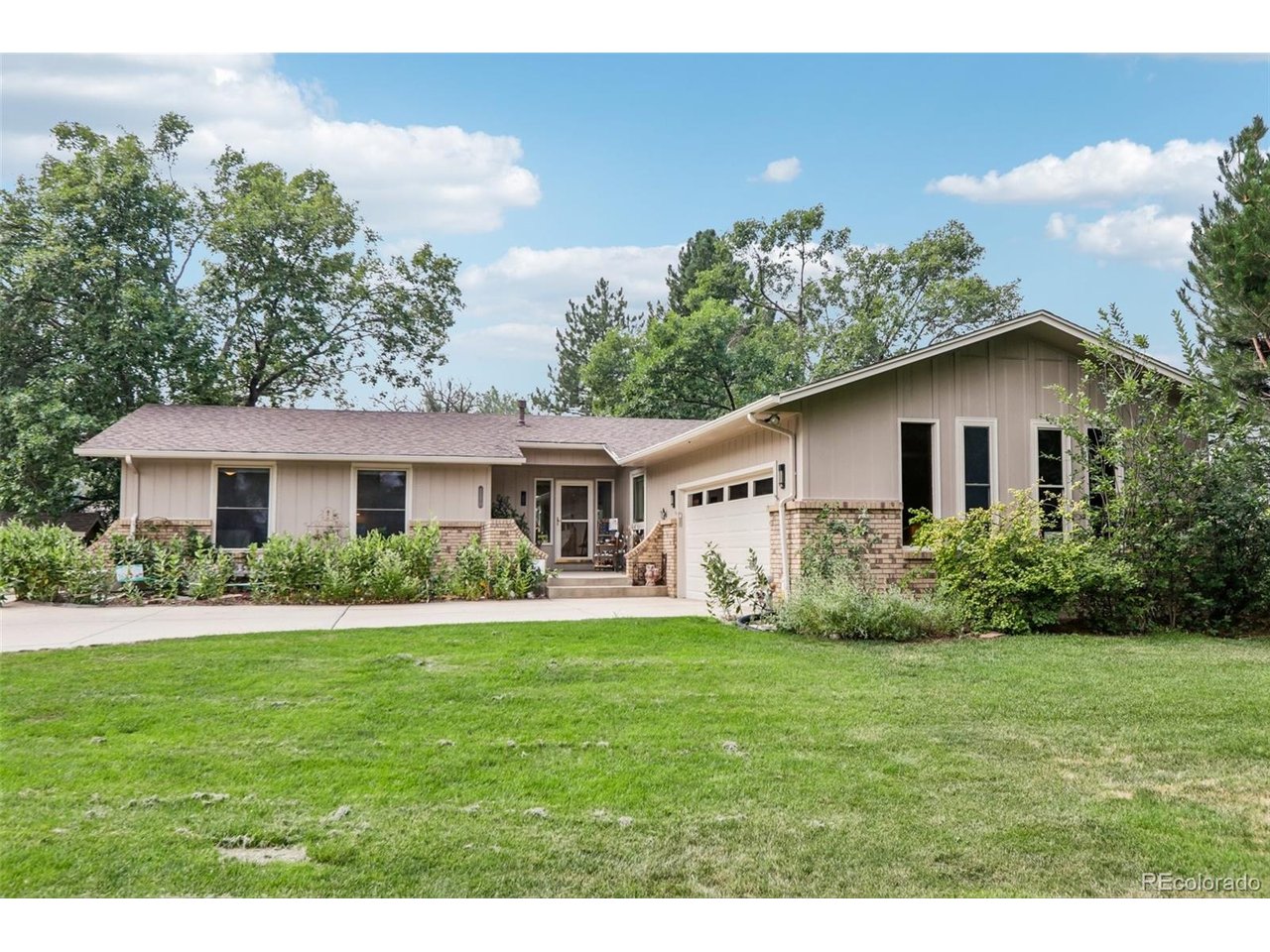 7922 Meadowlake Rd