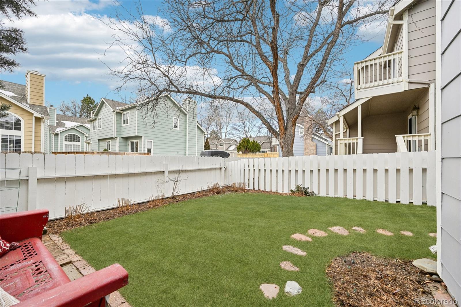 8079 Meadowdale Square