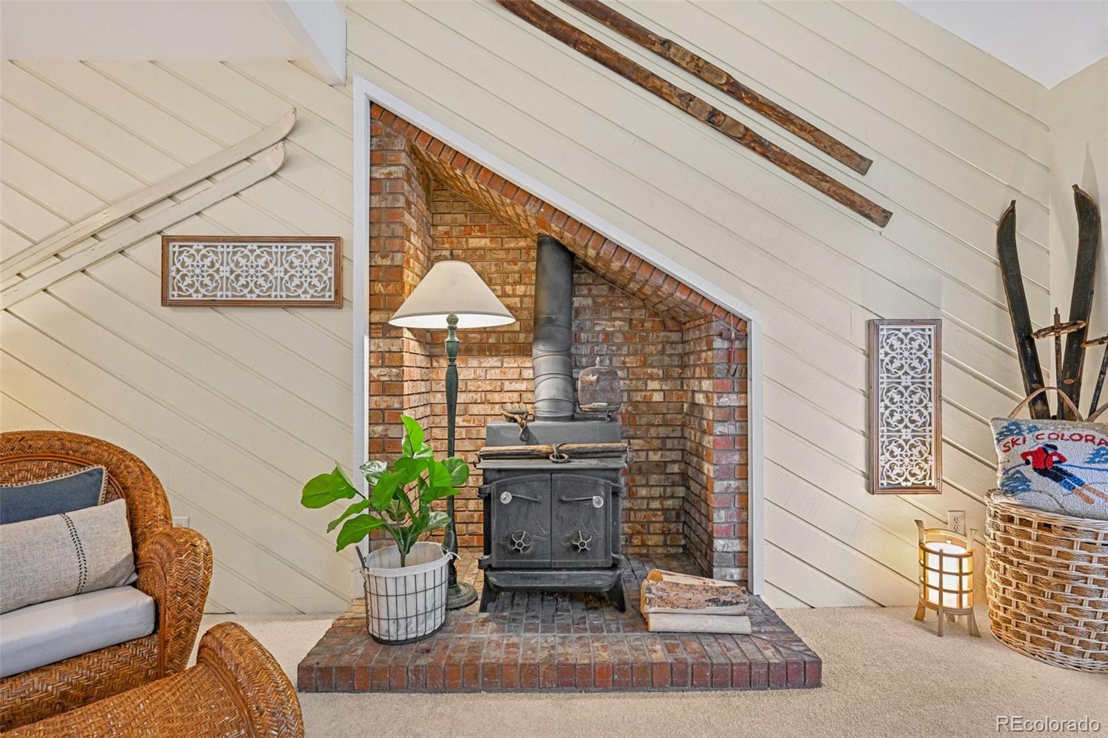 8079 Meadowdale Square