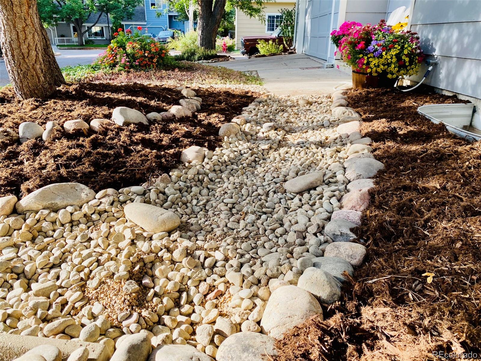 8079 Meadowdale Square