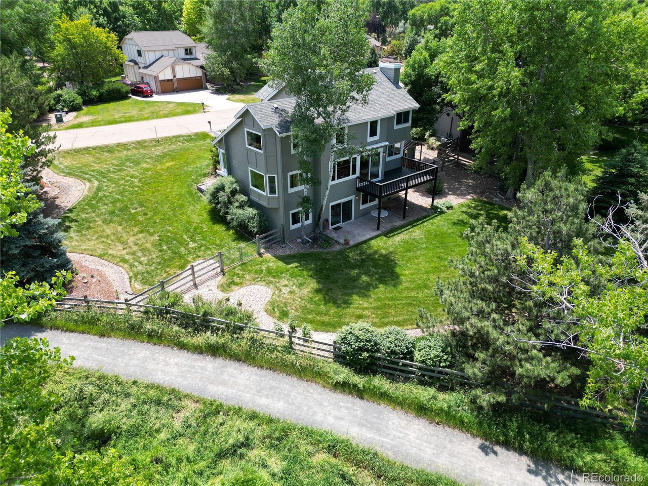 7999 Centrebridge Dr