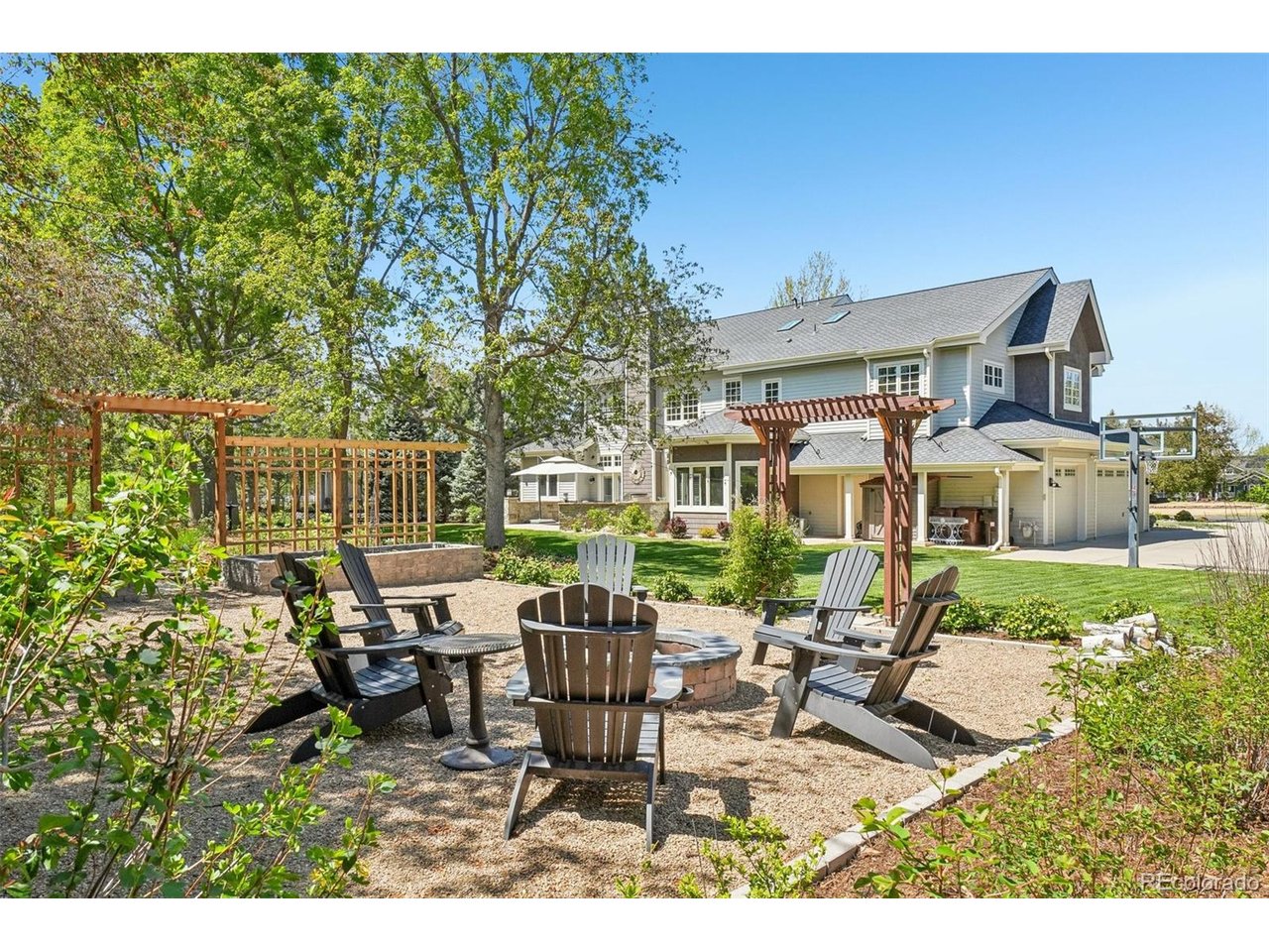 8408 Brittany Pl