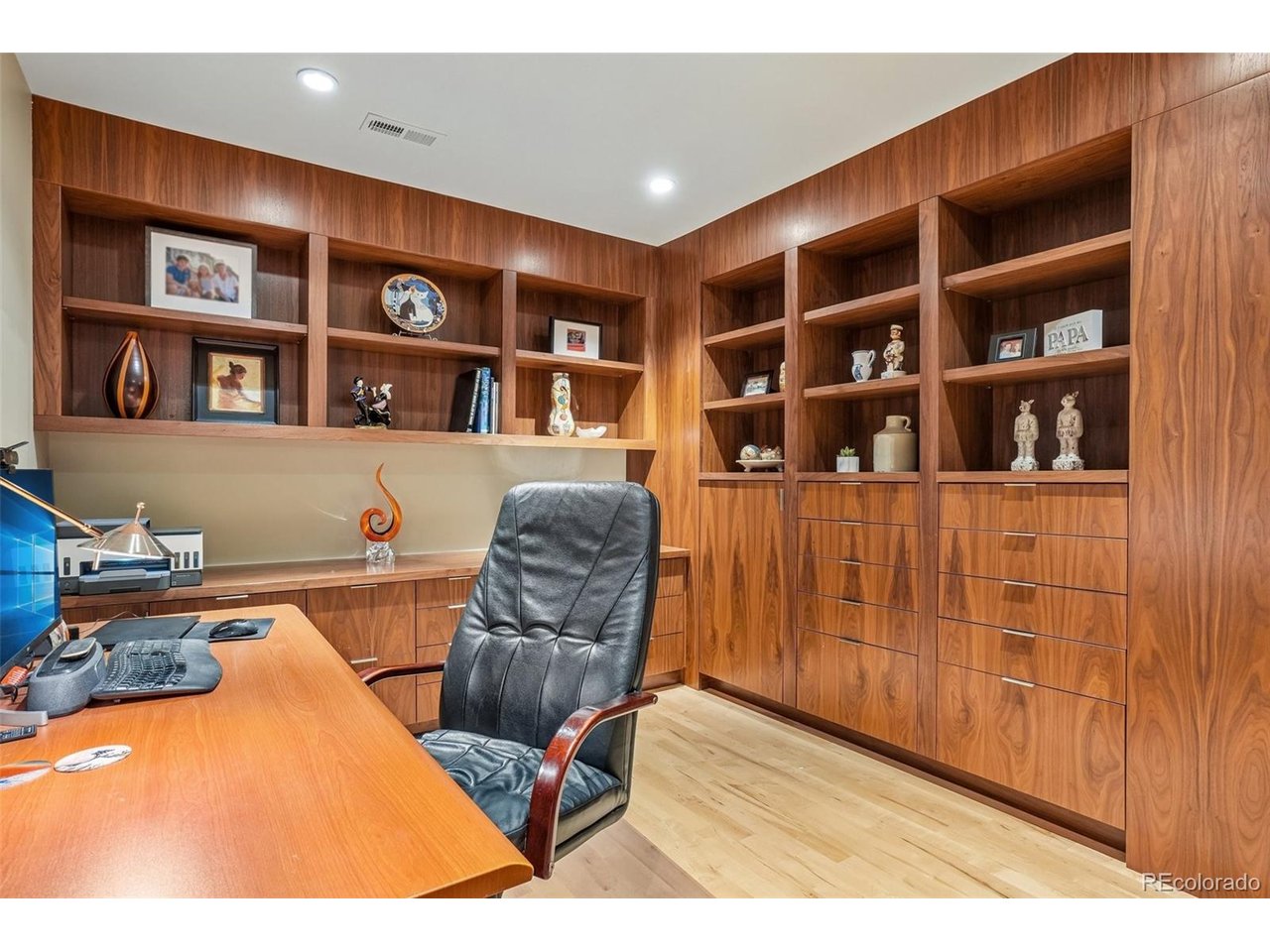 8408 Brittany Pl