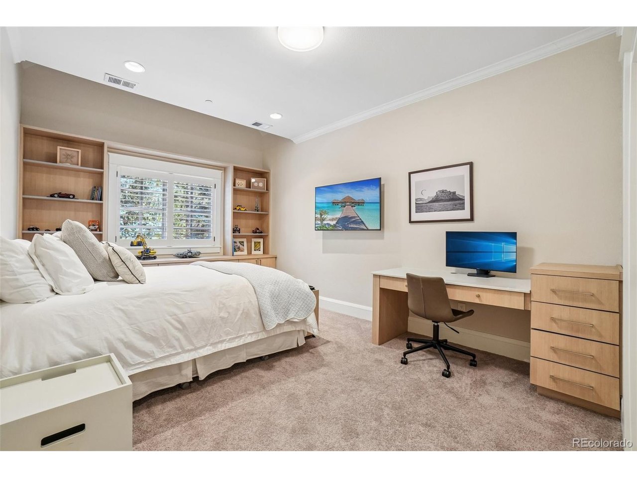 8408 Brittany Pl