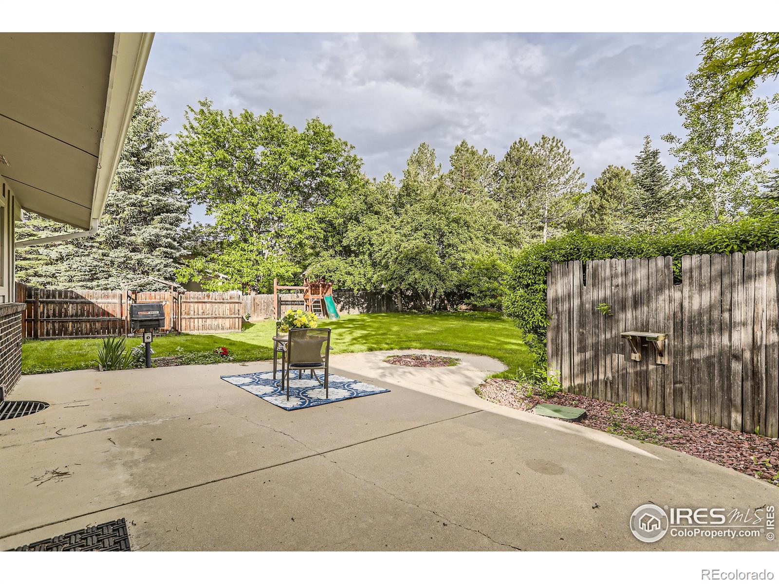 8942 Comanche Road