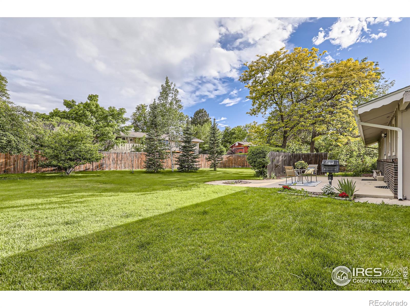 8942 Comanche Road