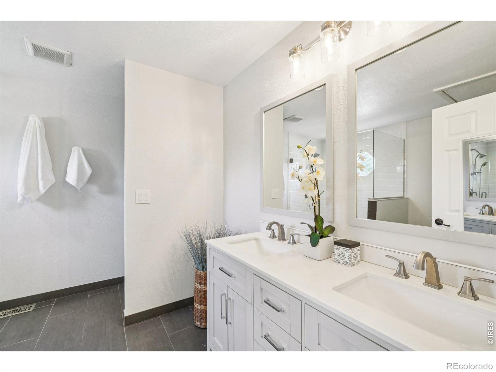 8064 Meadowdale Square