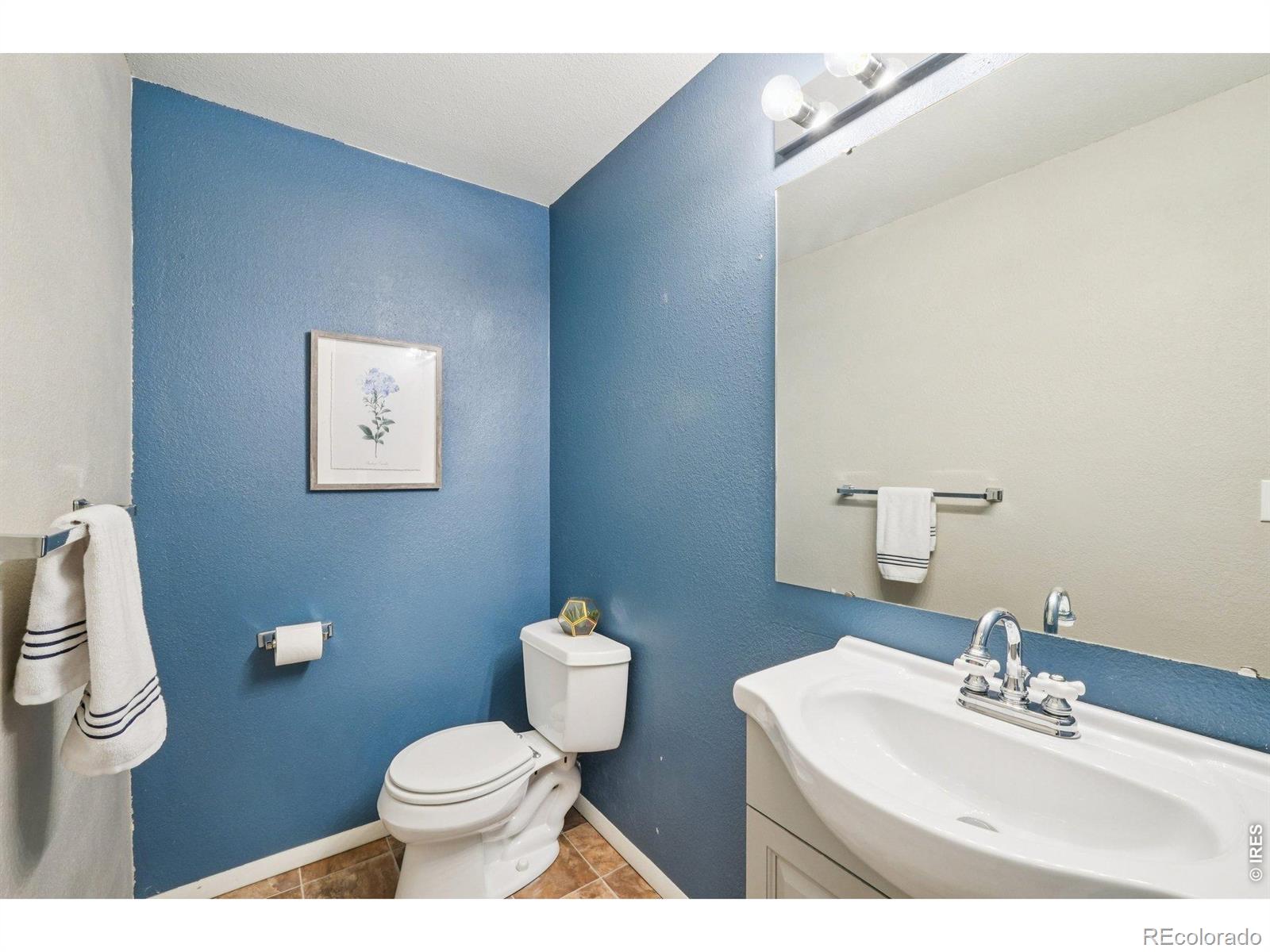 8064 Meadowdale Square