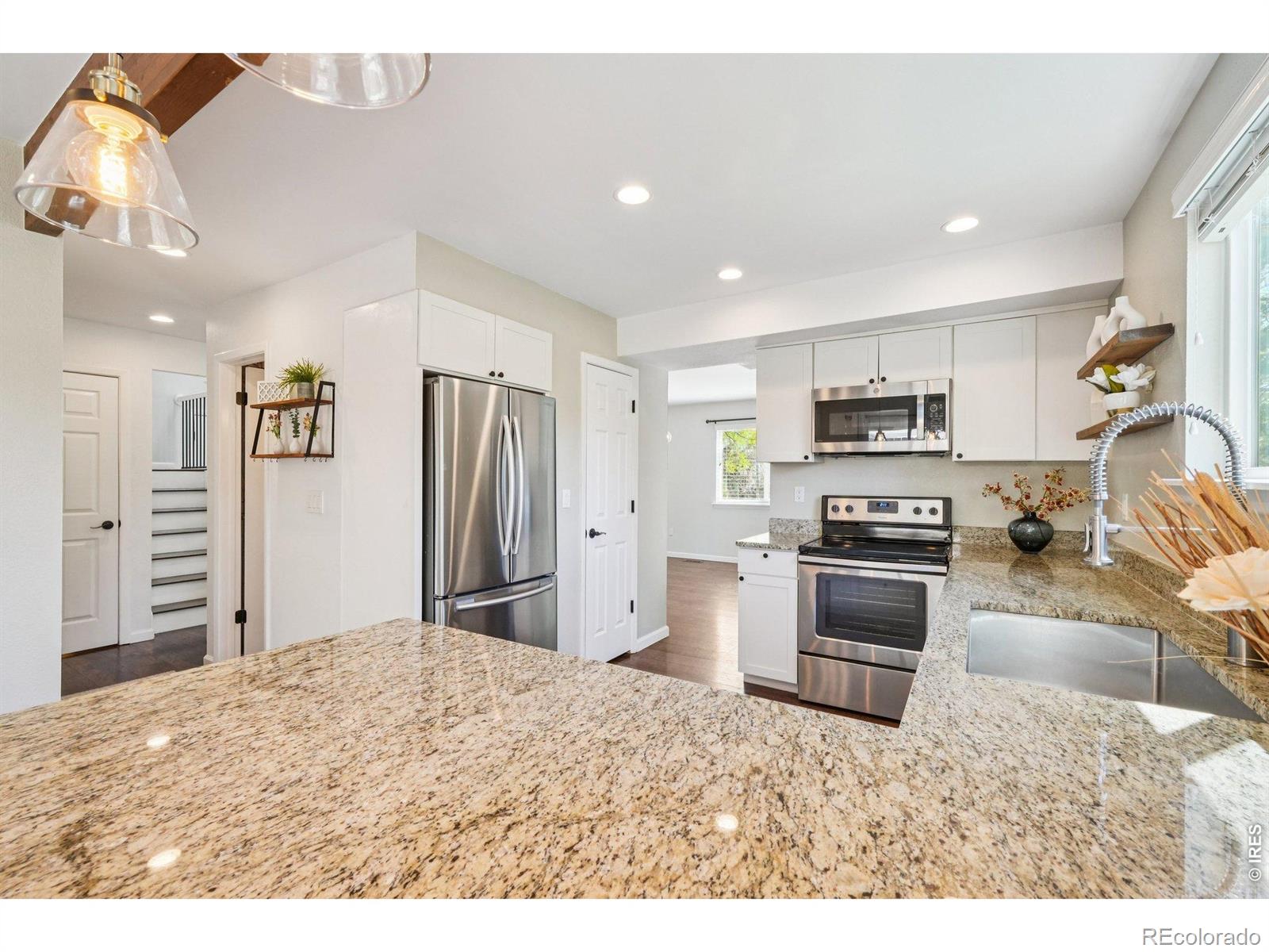 8064 Meadowdale Square