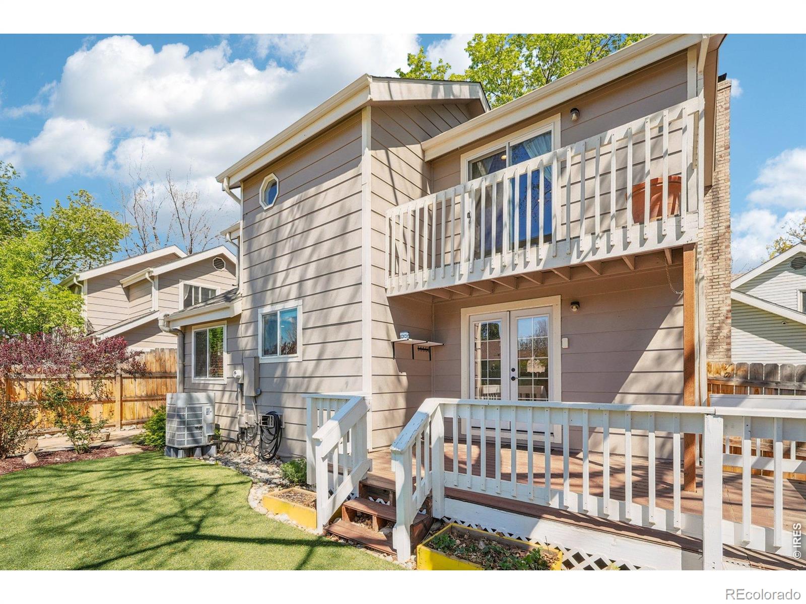 8064 Meadowdale Square