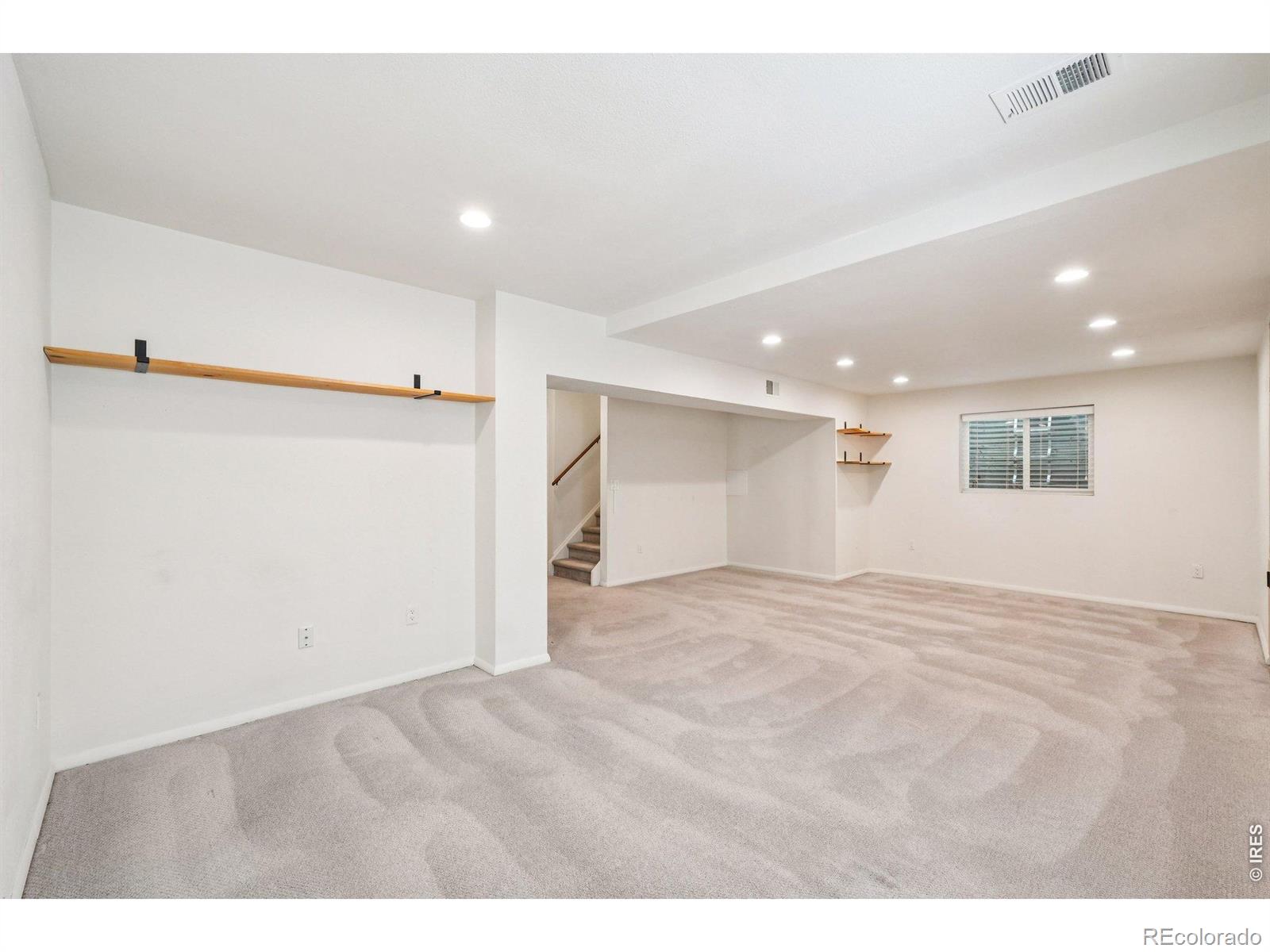 8064 Meadowdale Square