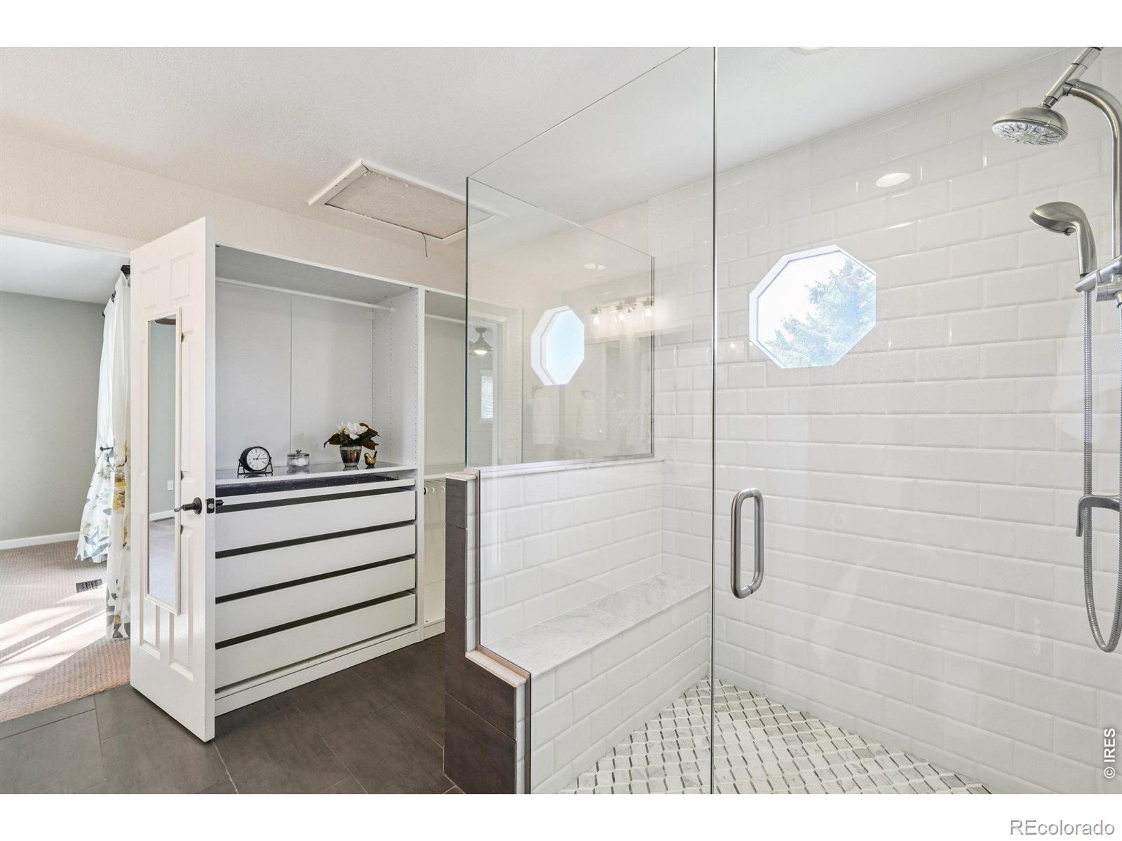 8064 Meadowdale Square