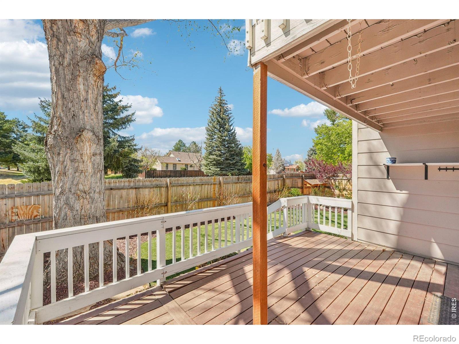 8064 Meadowdale Square