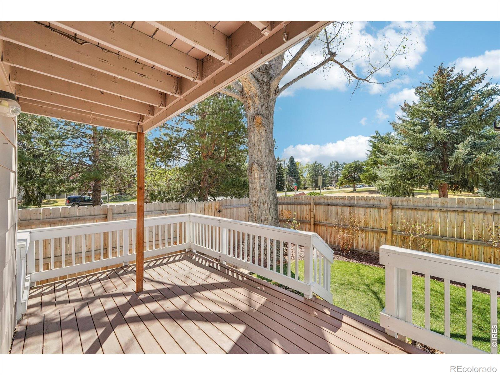 8064 Meadowdale Square