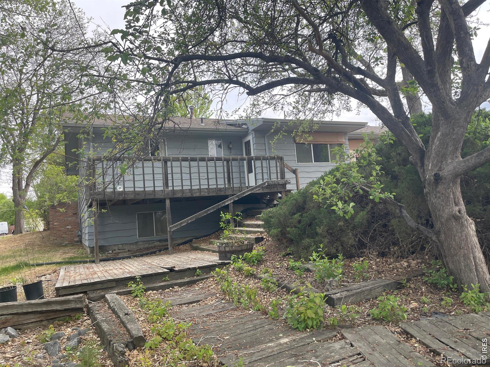 7057 Elm Street