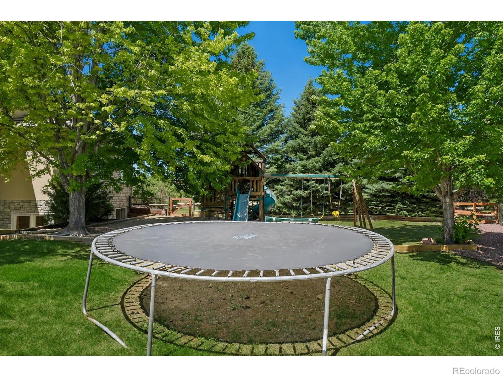 7688 Crestview Drive