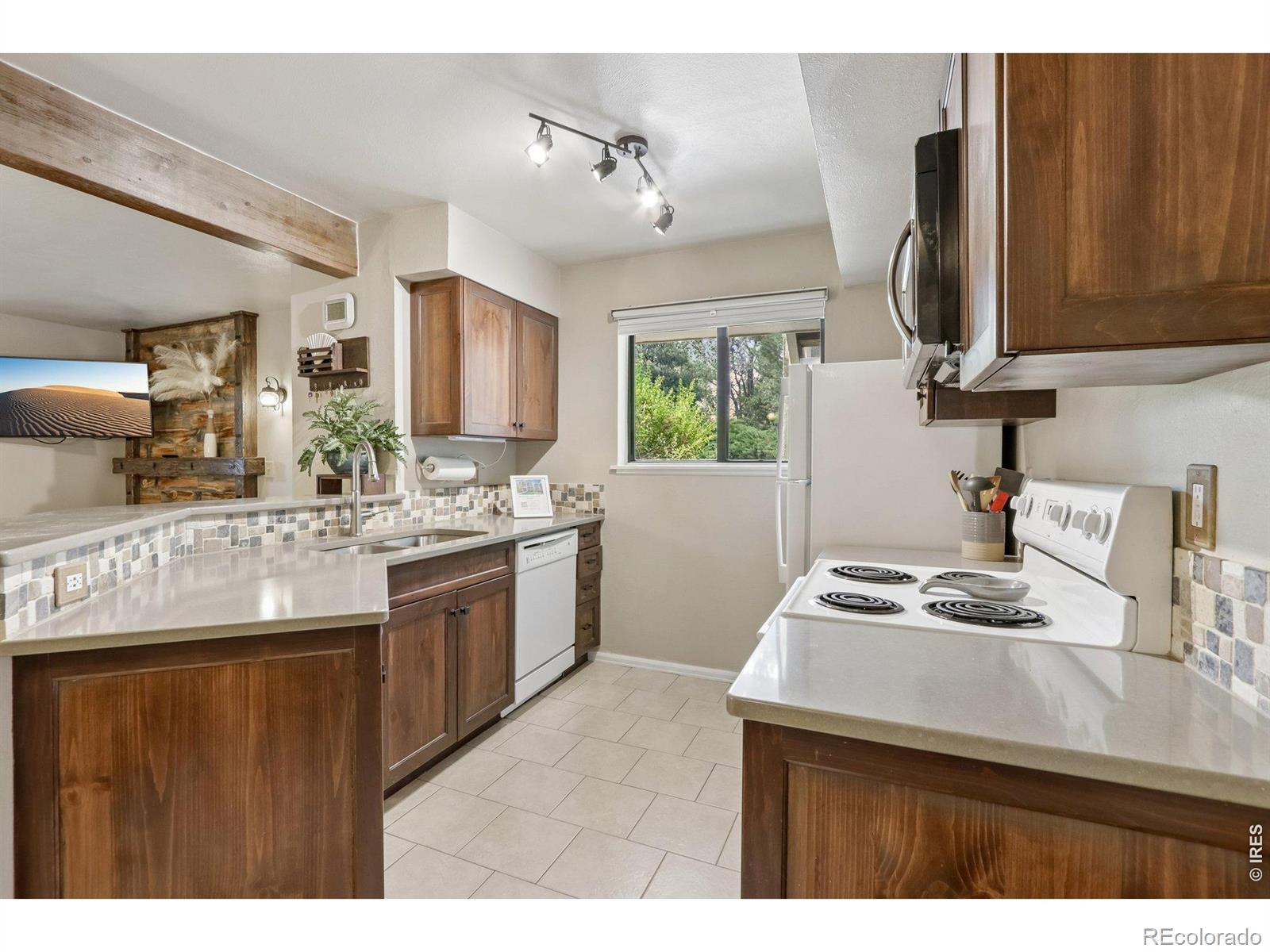 60 S Boulder Circle Unit: 6016