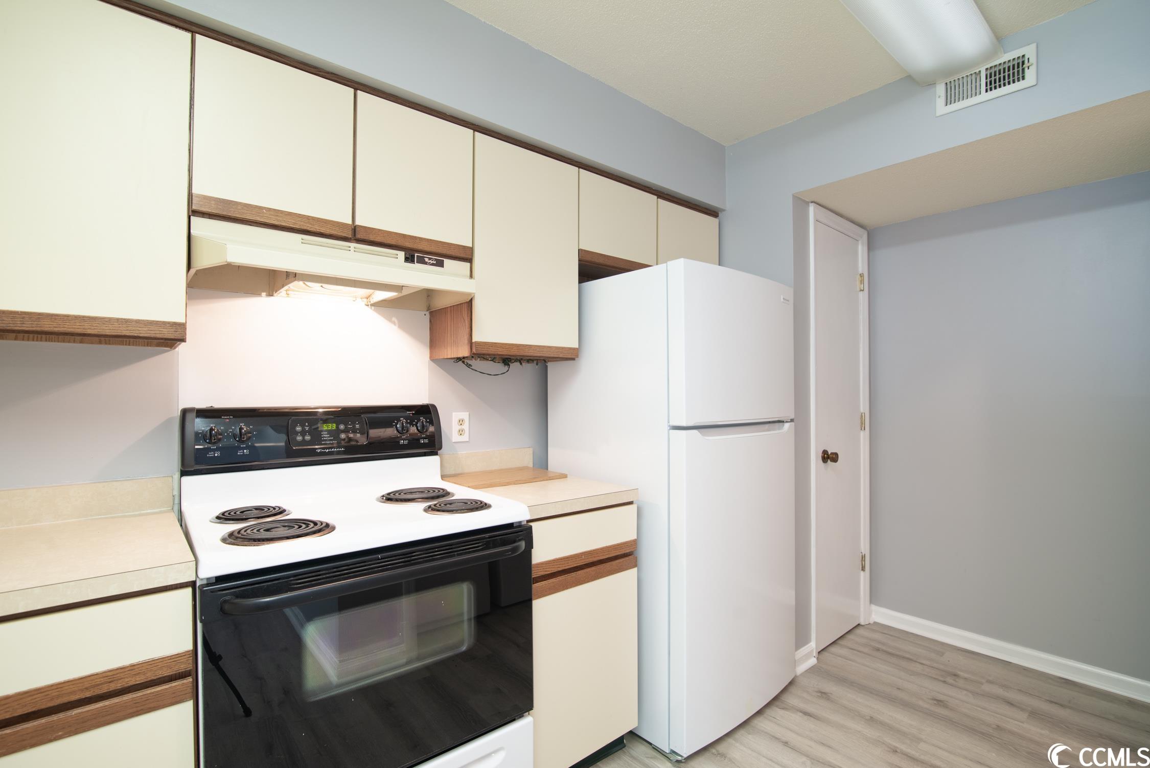 1513 Poplar Dr. S Unit: C