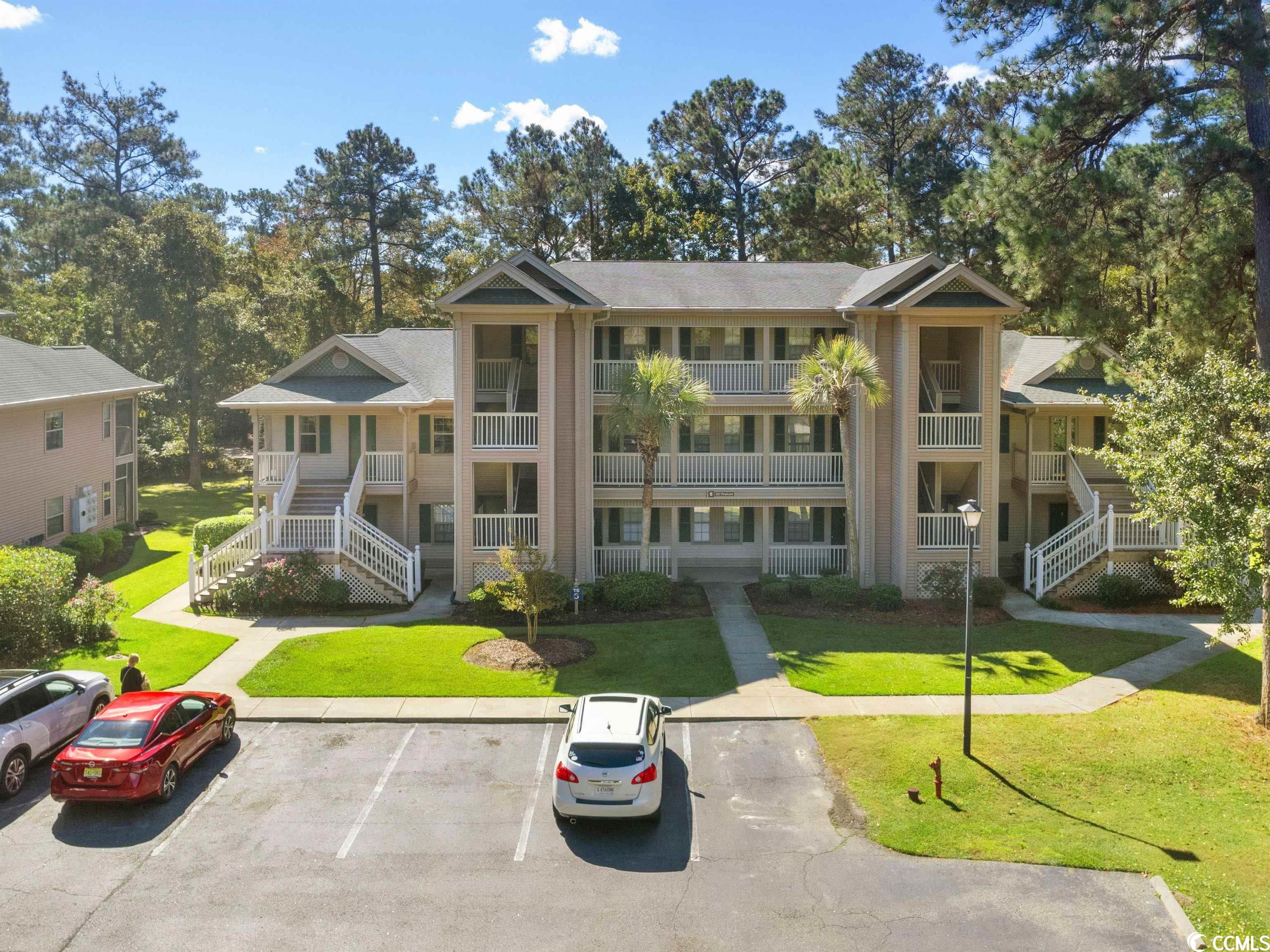 227 Pinehurst Ln. Unit: 6E