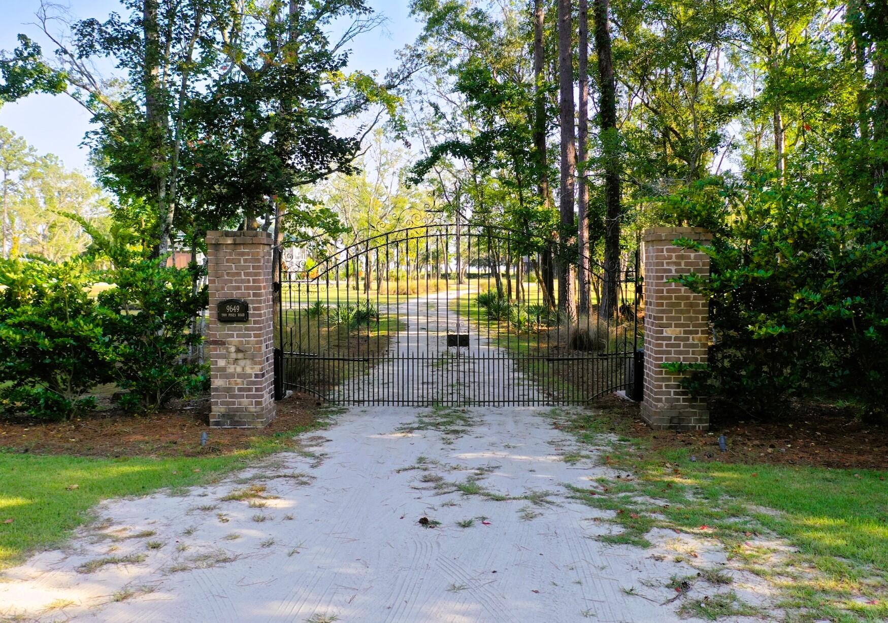 9649 Two Pines Road, McClellanville