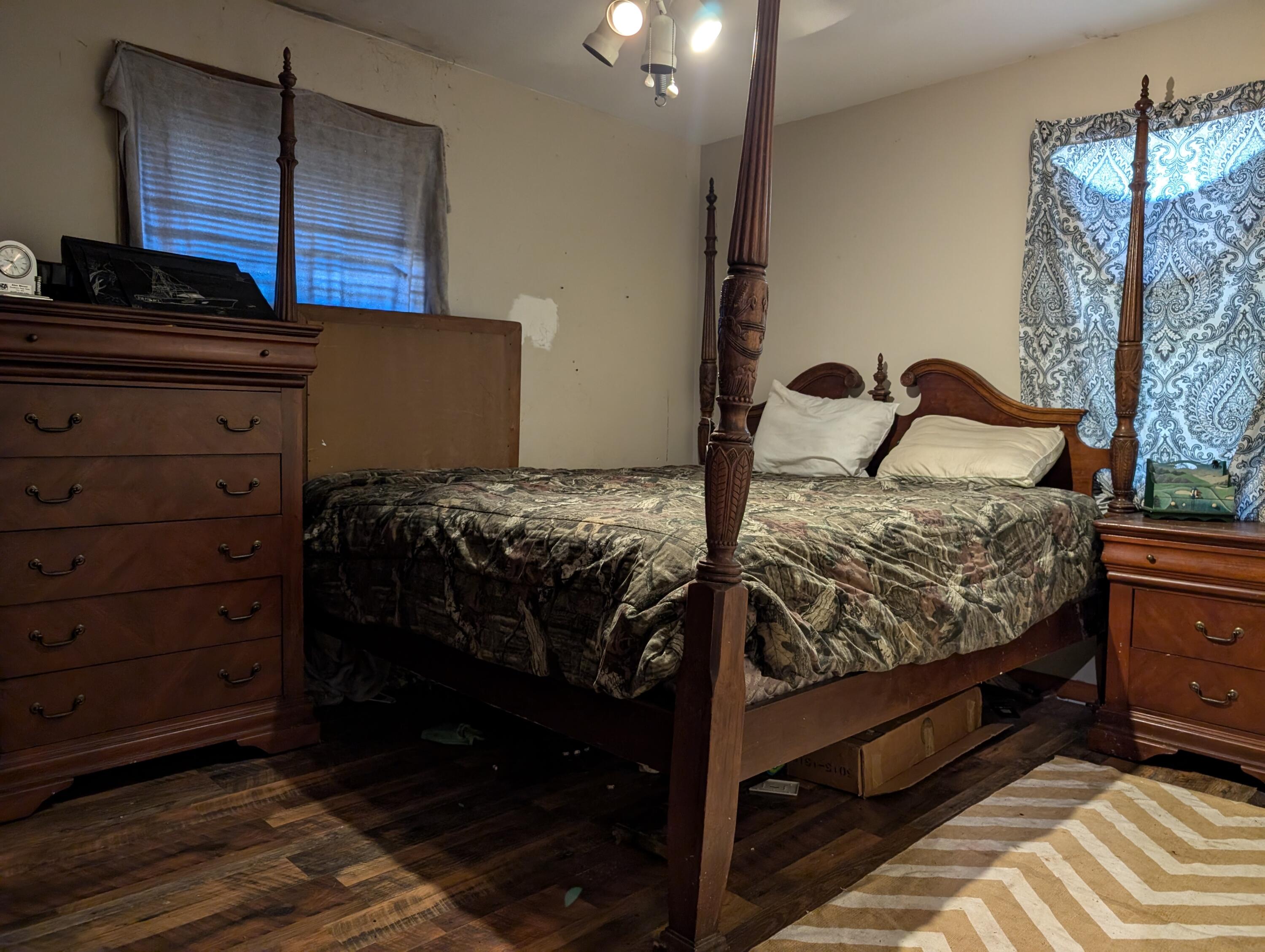 2632 Ridgewood Avenue