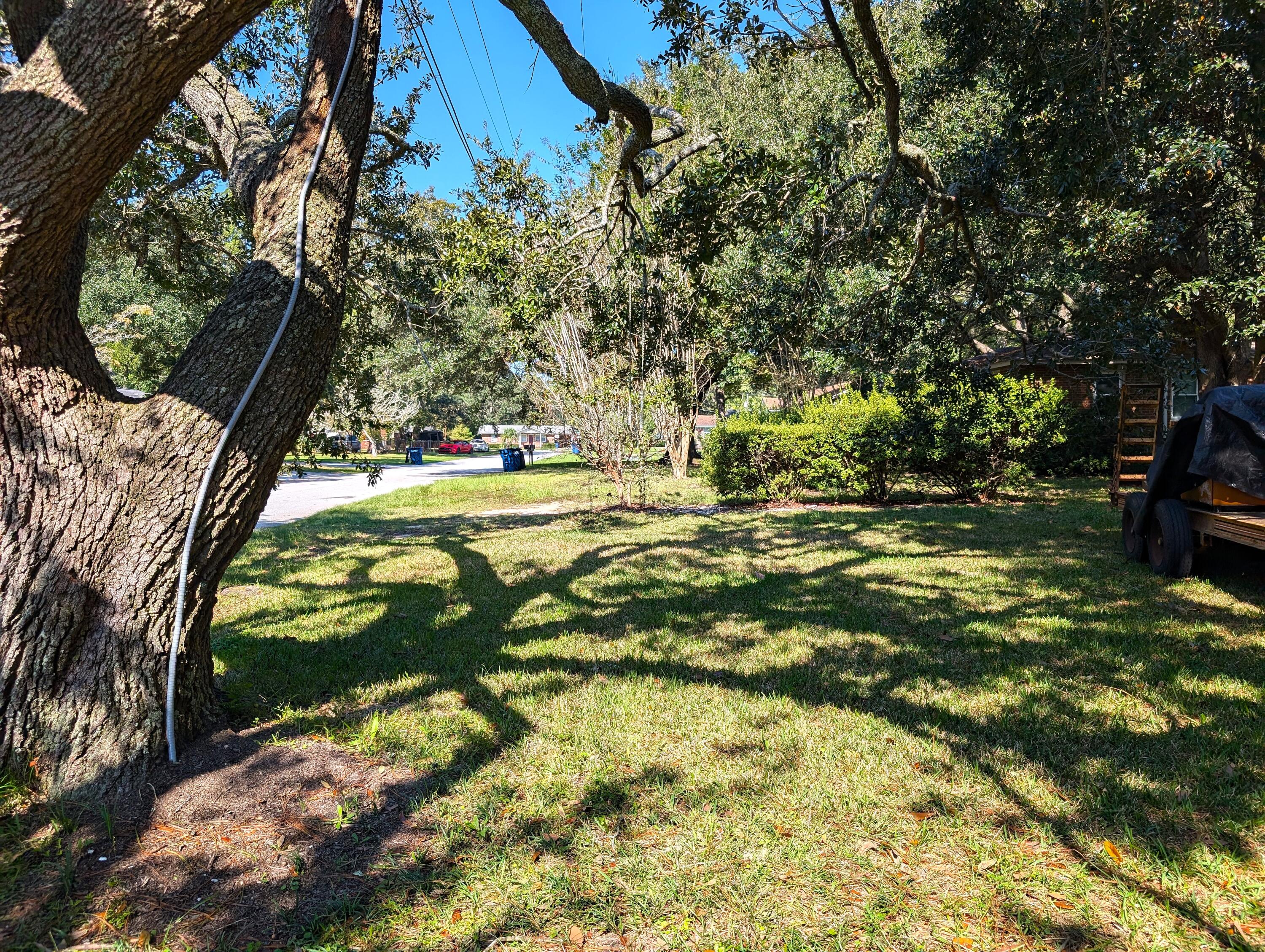 2632 Ridgewood Avenue