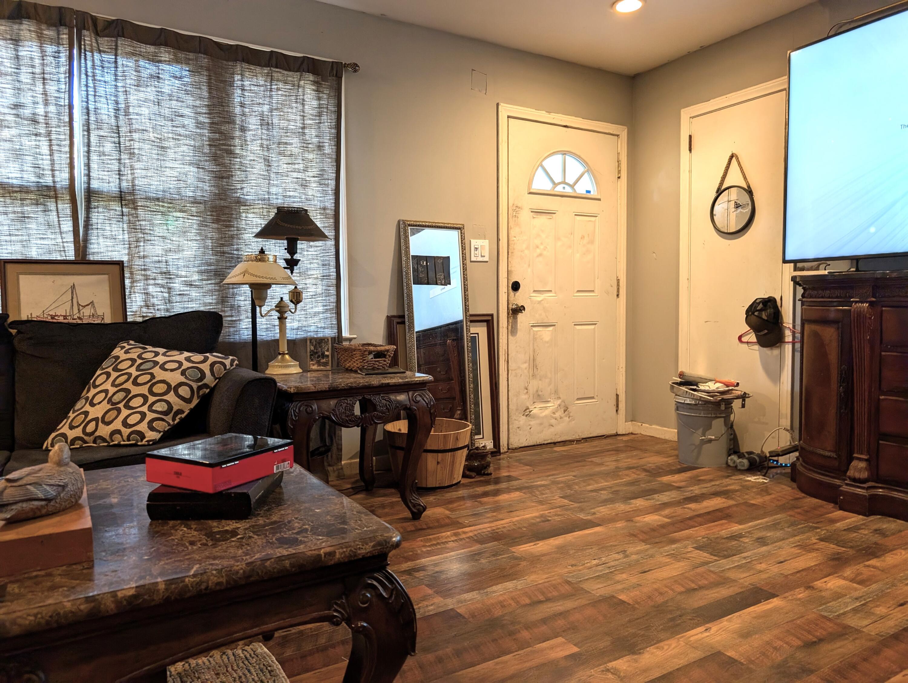 2632 Ridgewood Avenue